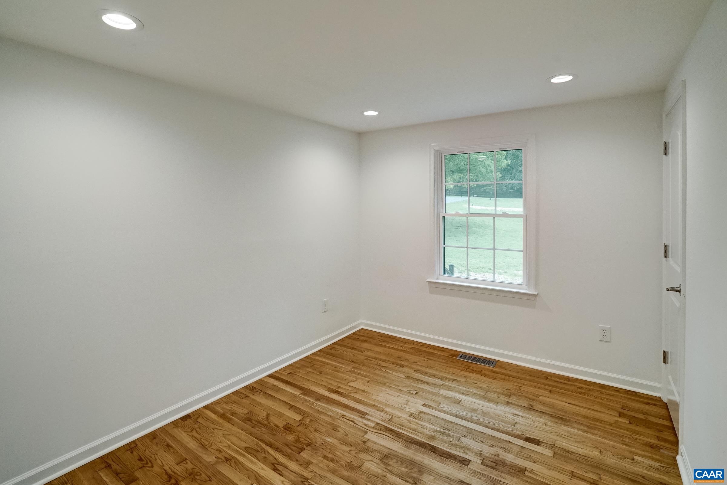 1038 SMITH RD