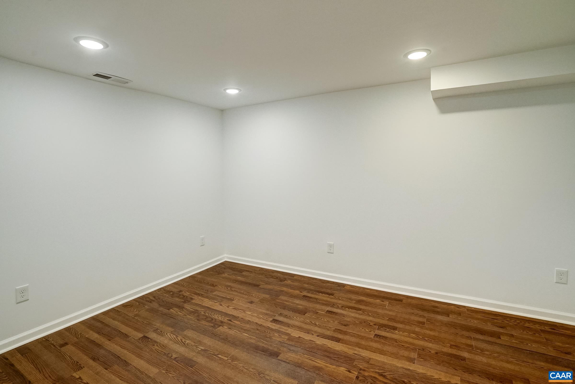 1038 SMITH RD