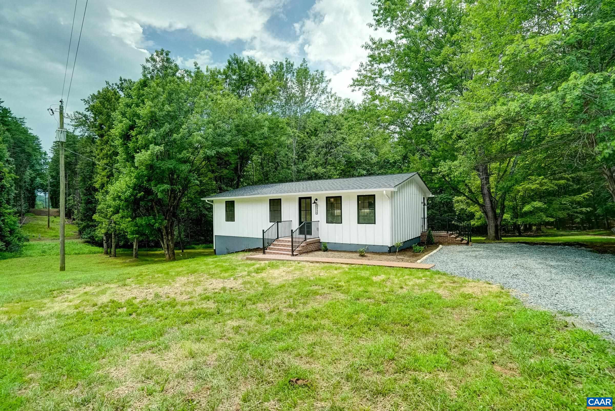1038 SMITH RD