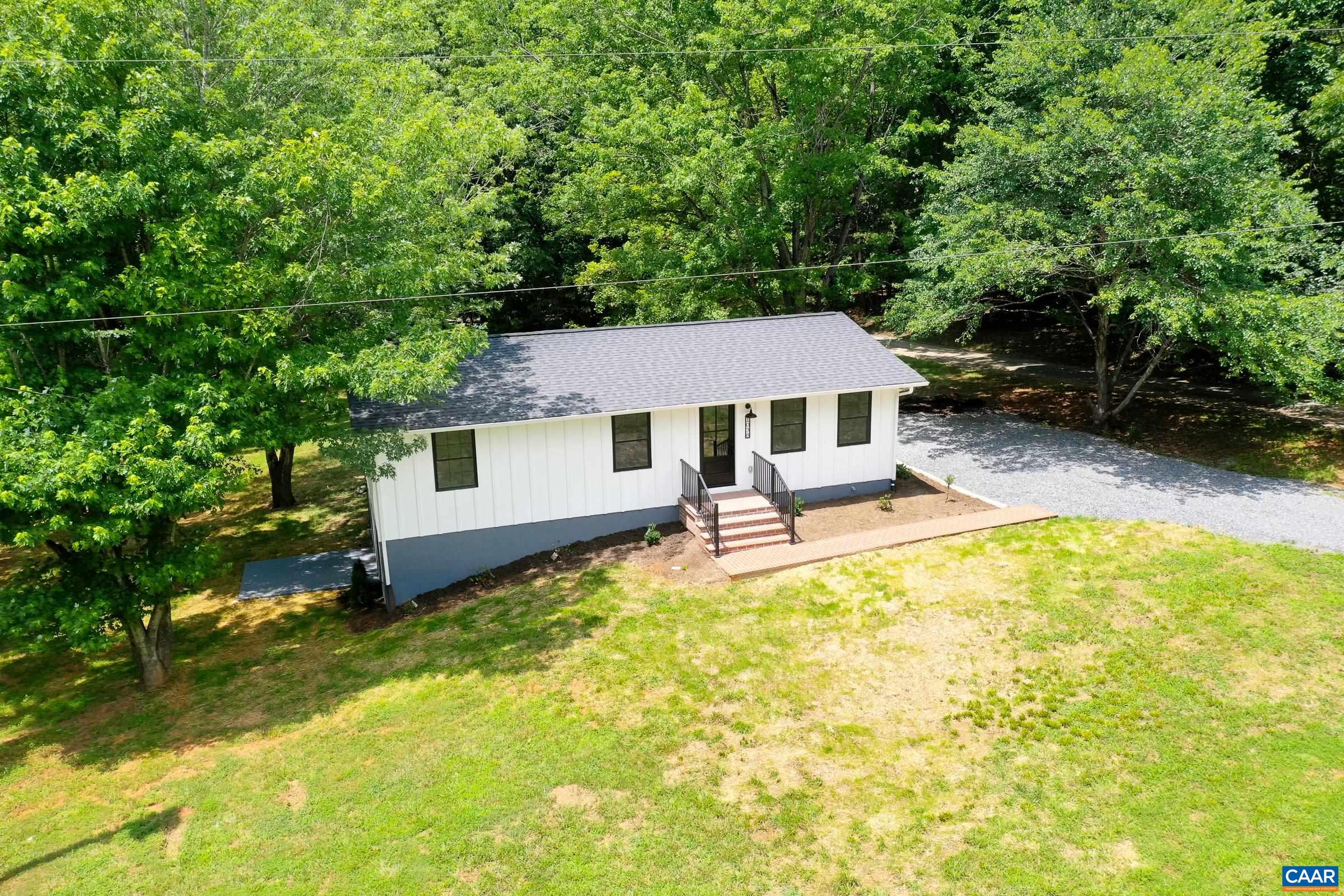 1038 SMITH RD