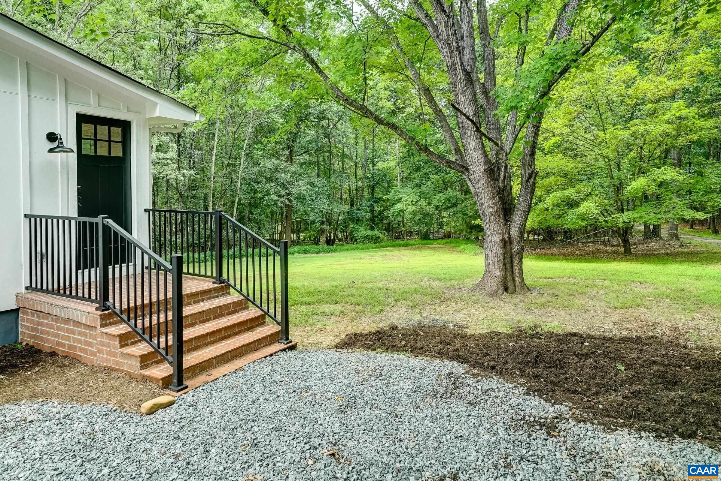 1038 SMITH RD