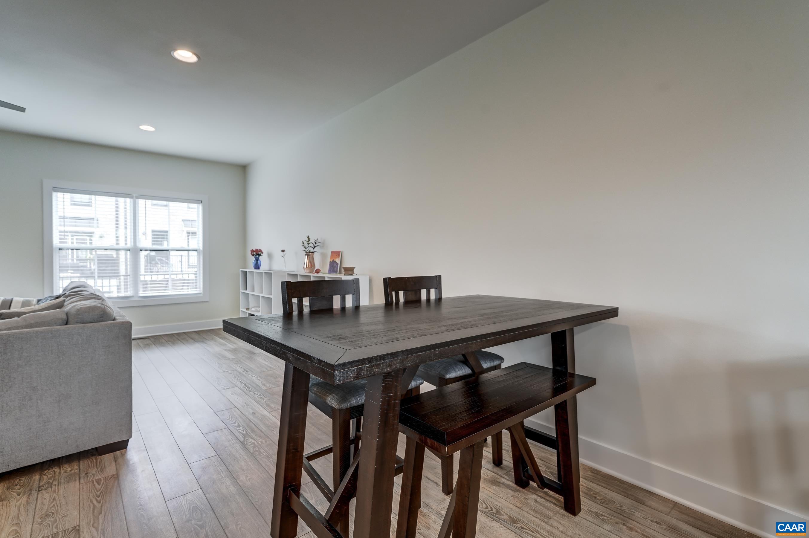 924 ORION LN