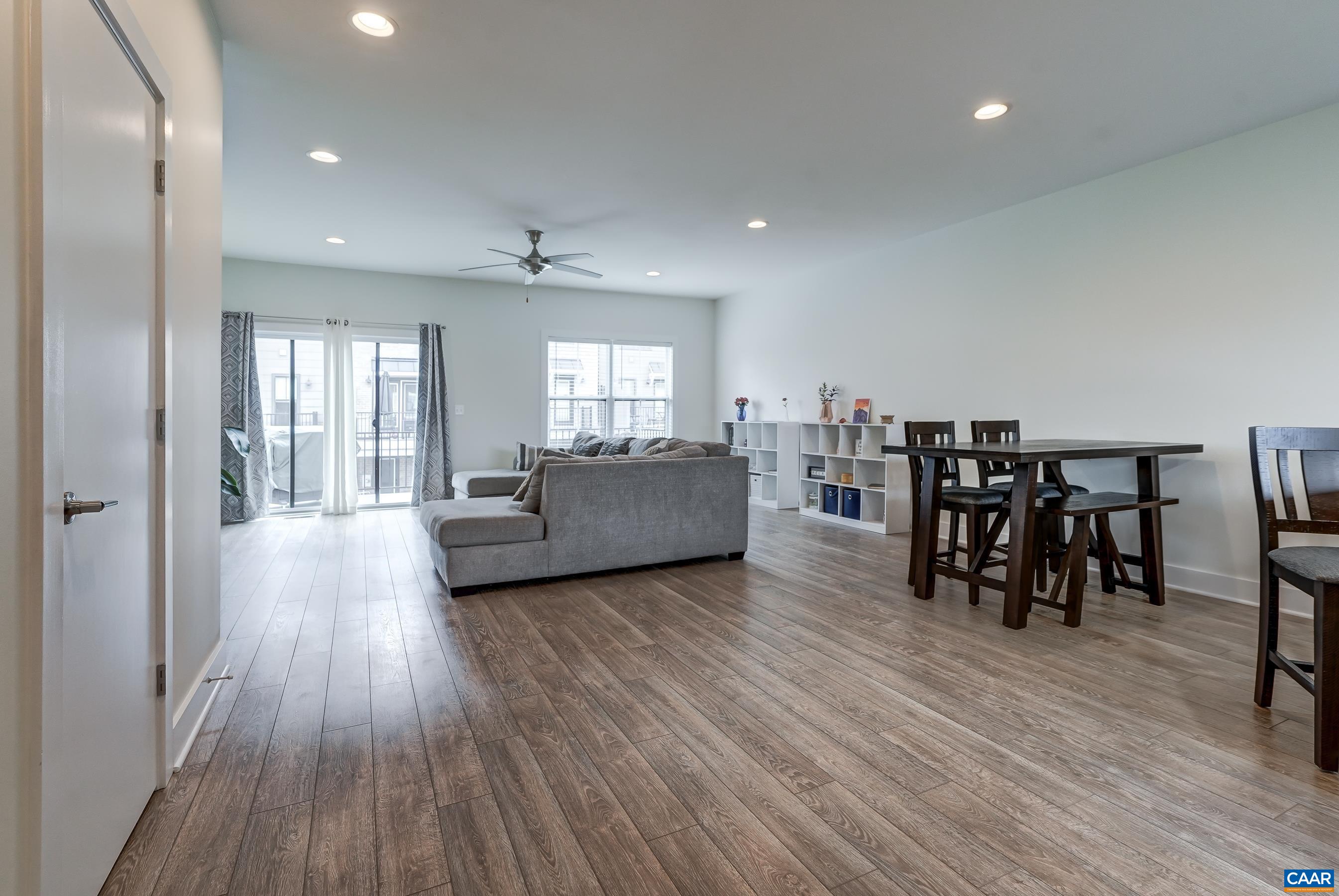 924 ORION LN