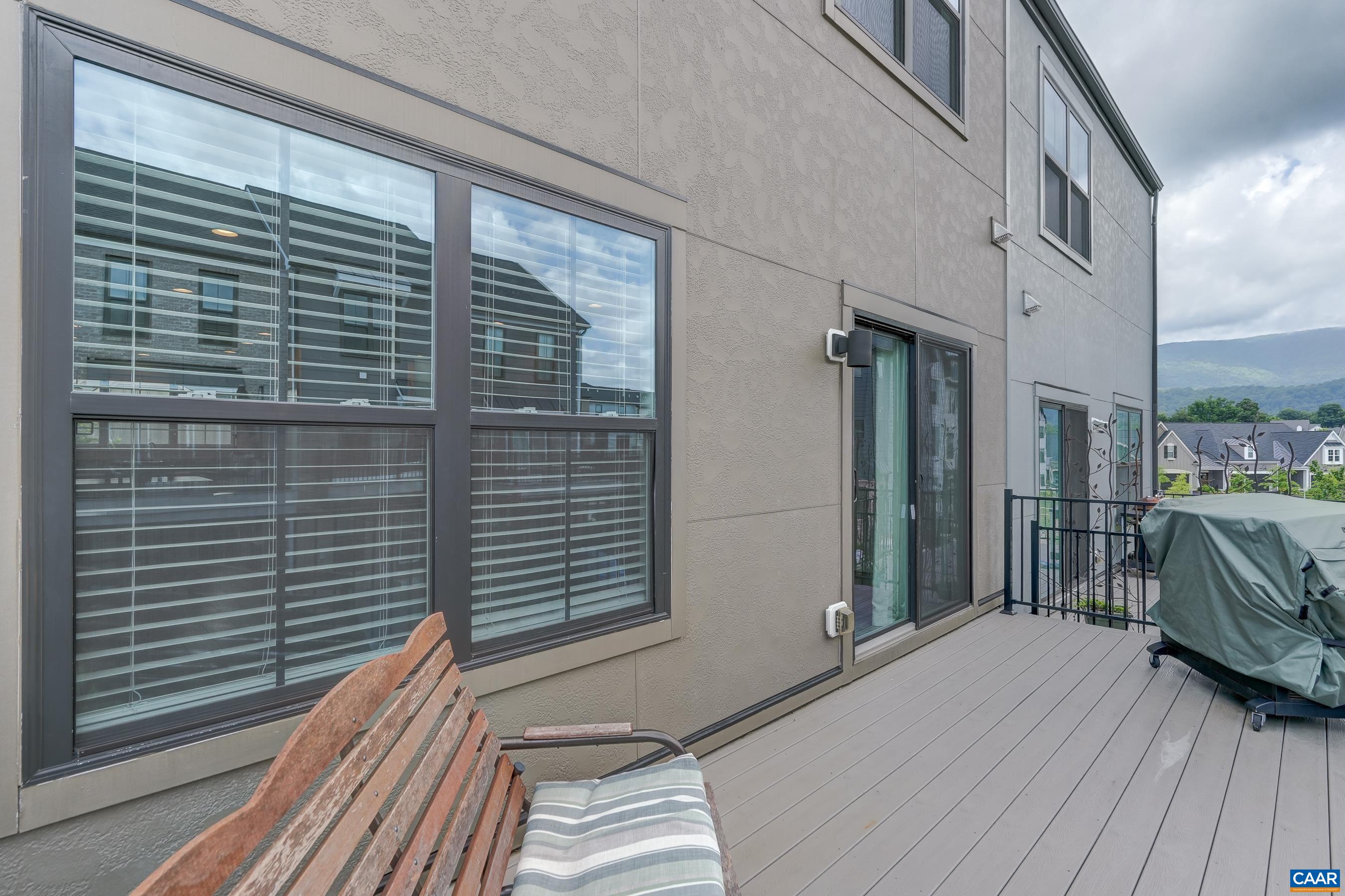 924 ORION LN