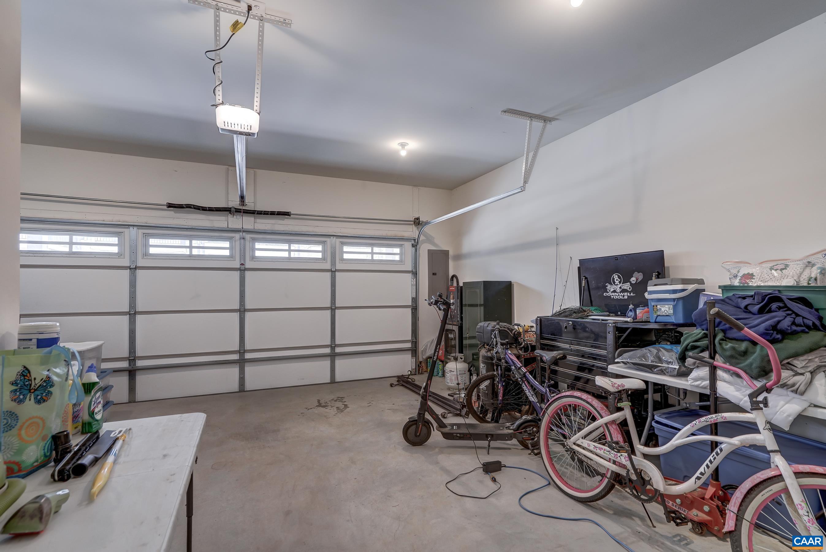 924 ORION LN