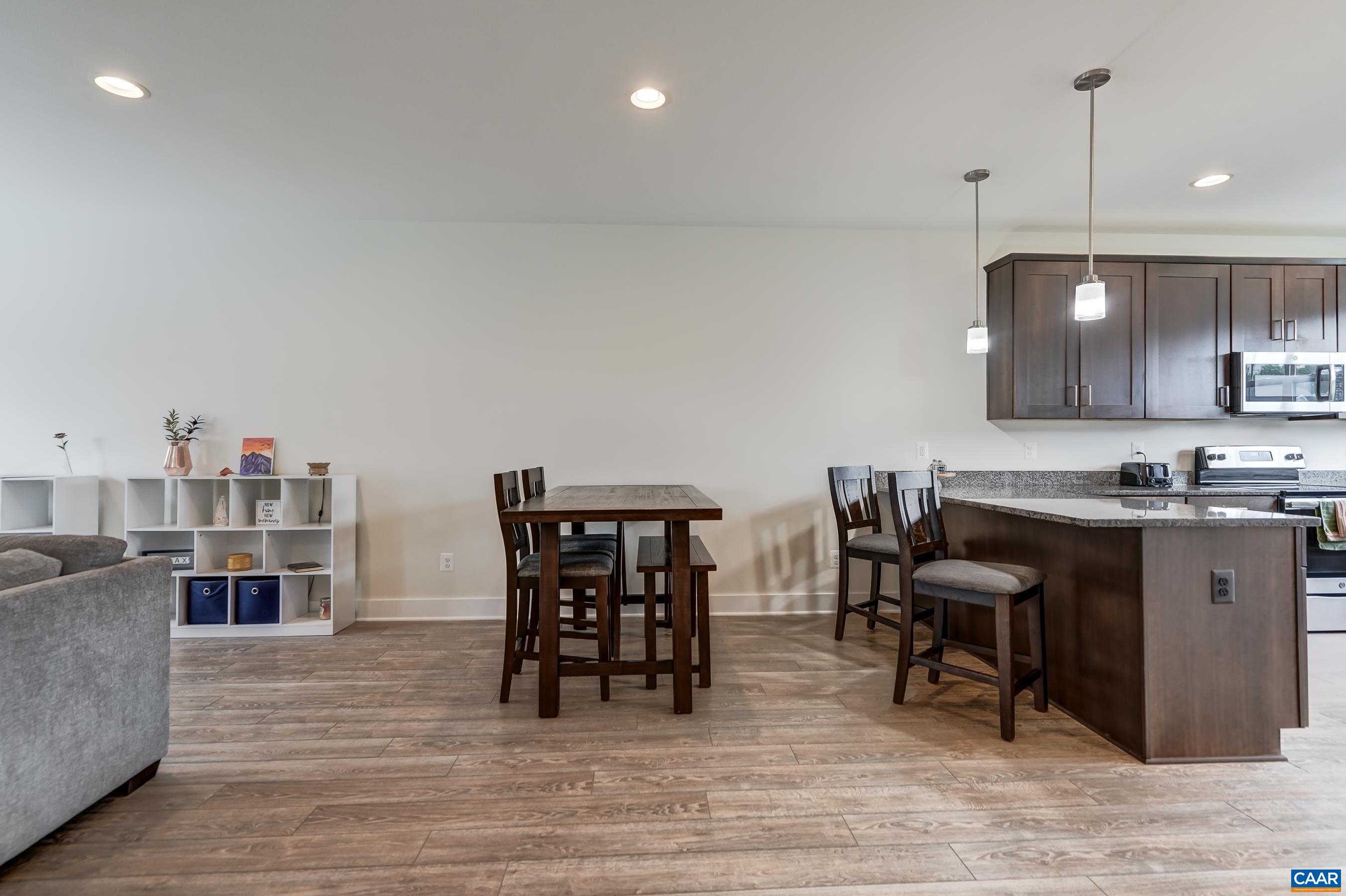 924 ORION LN