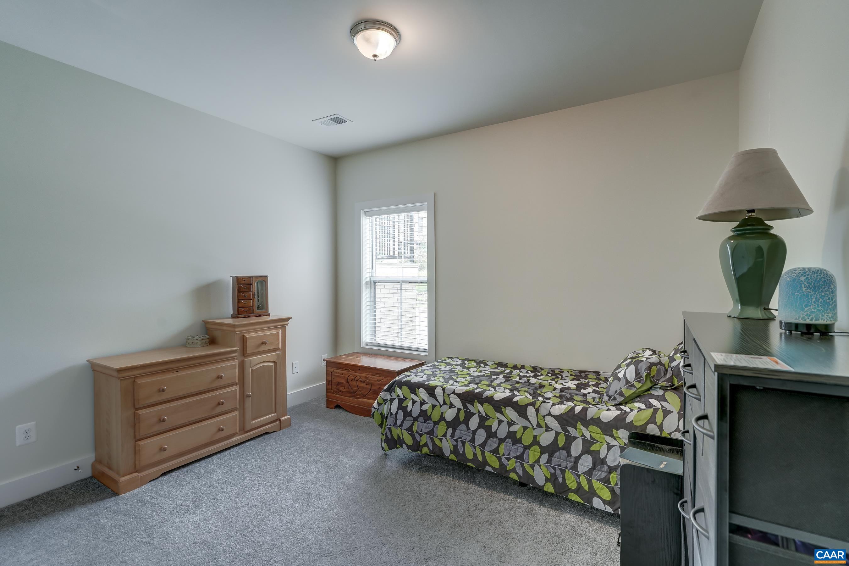 924 ORION LN