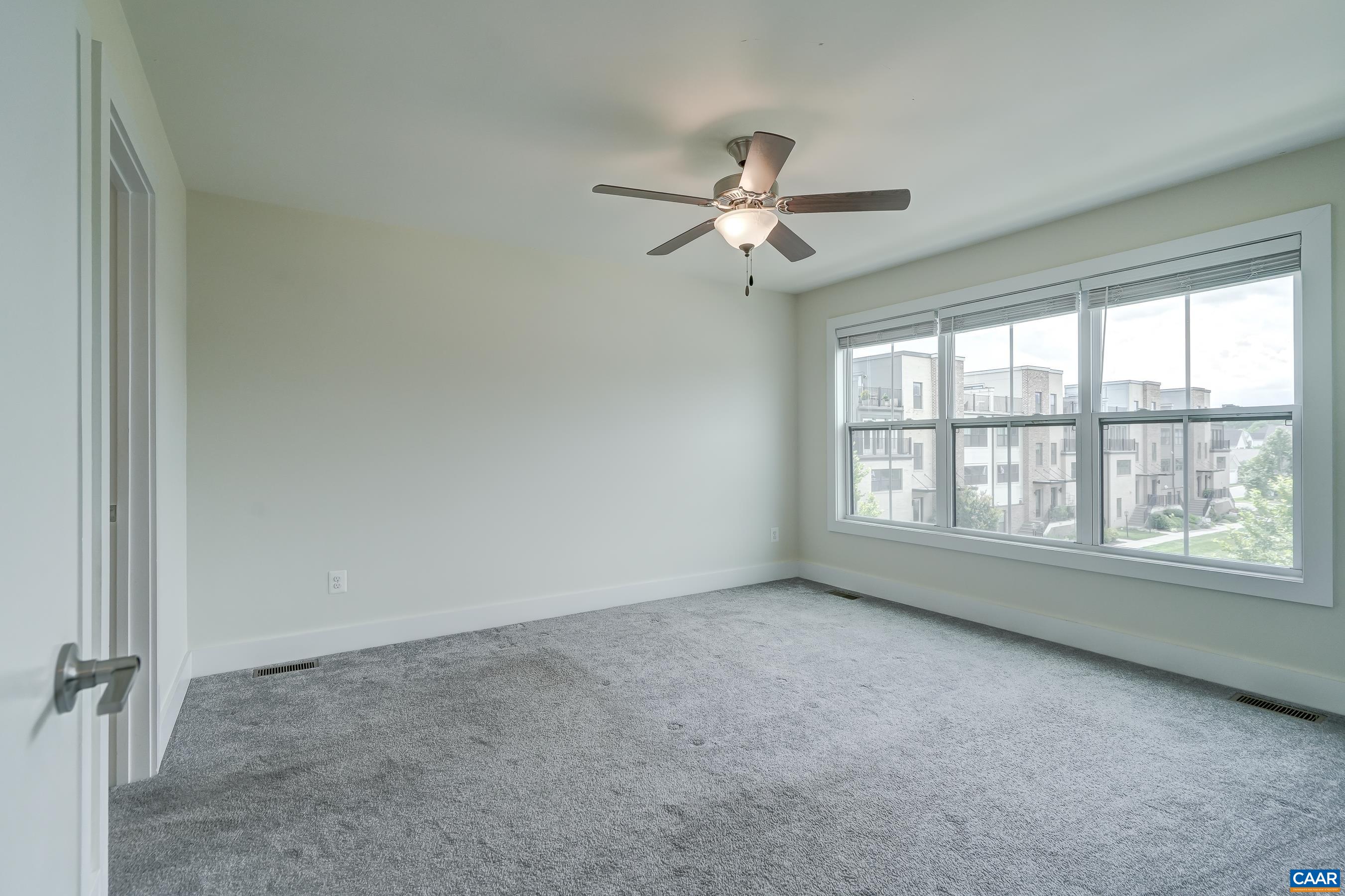 924 ORION LN