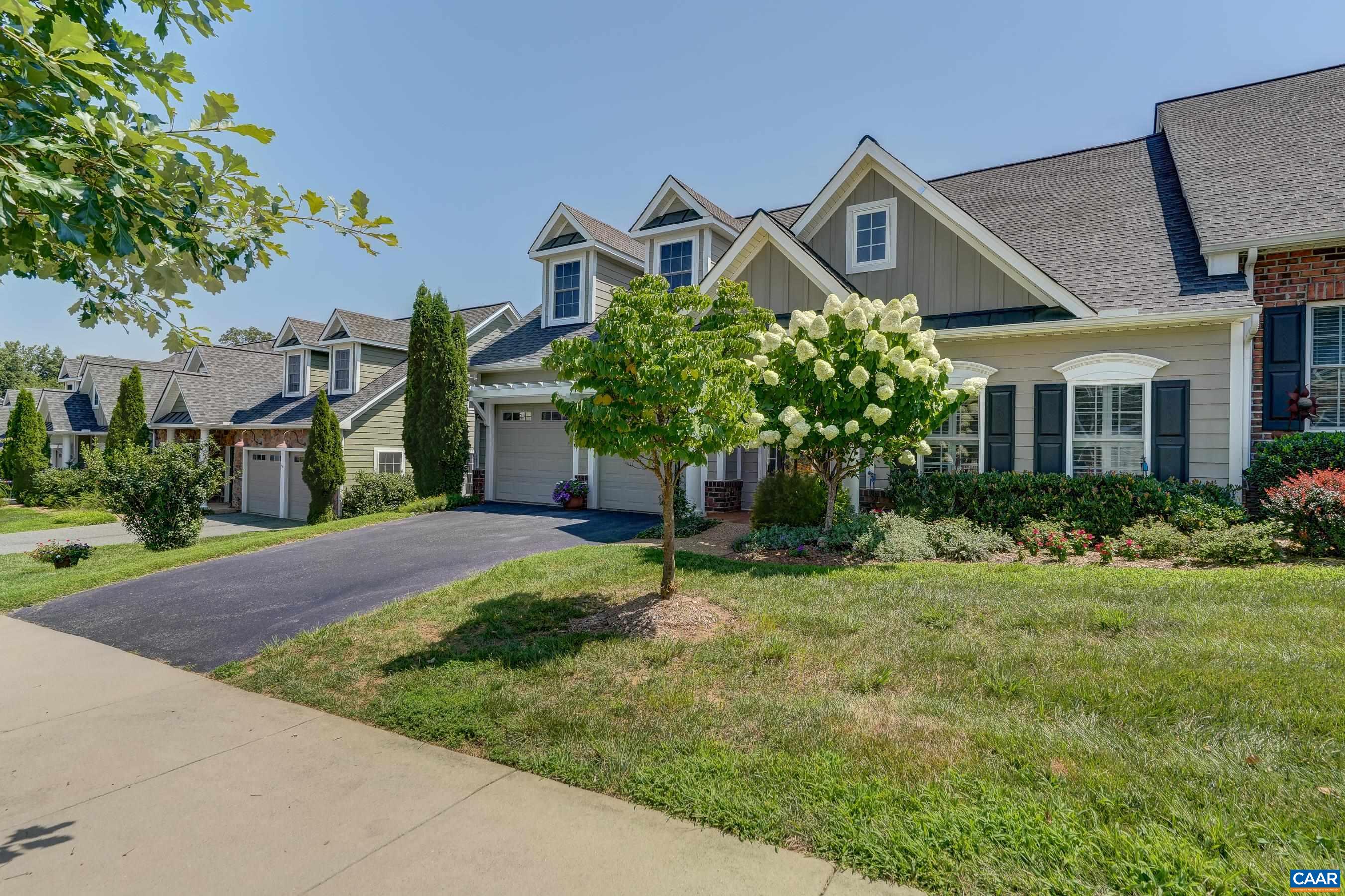 1608 SAWGRASS CT