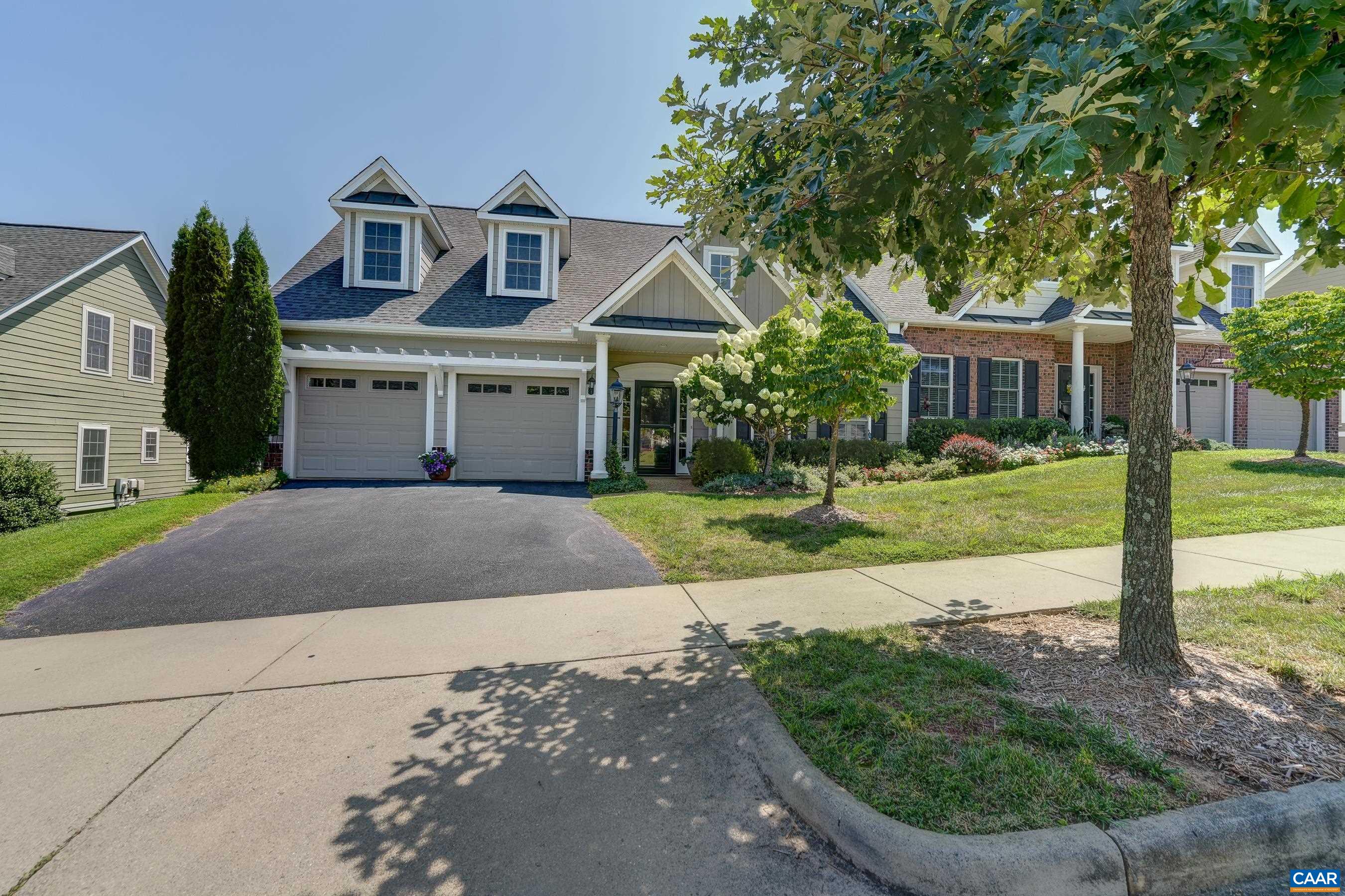 1608 SAWGRASS CT