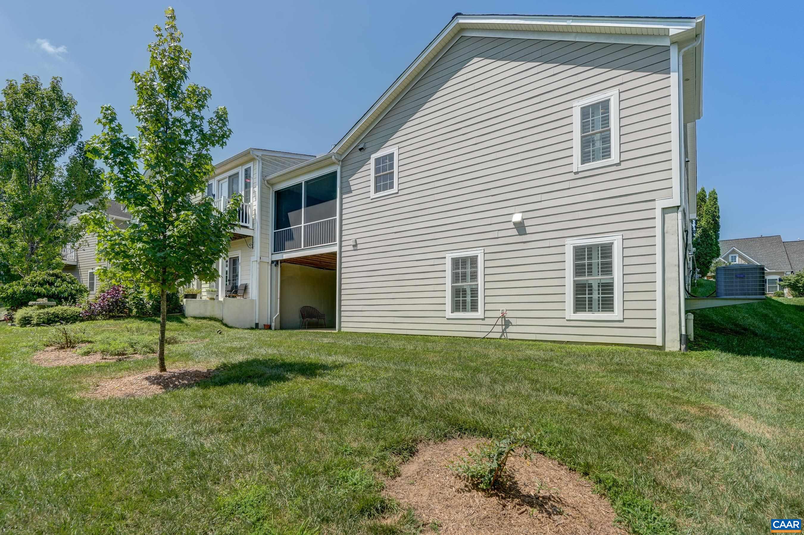 1608 SAWGRASS CT