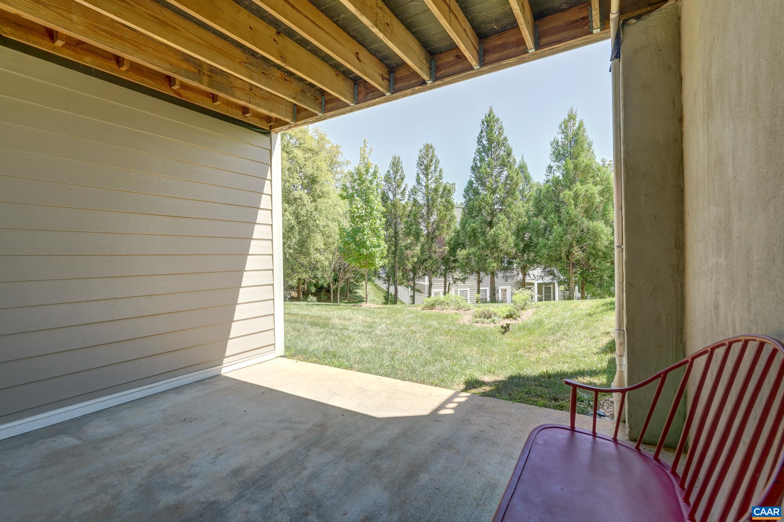 1608 SAWGRASS CT