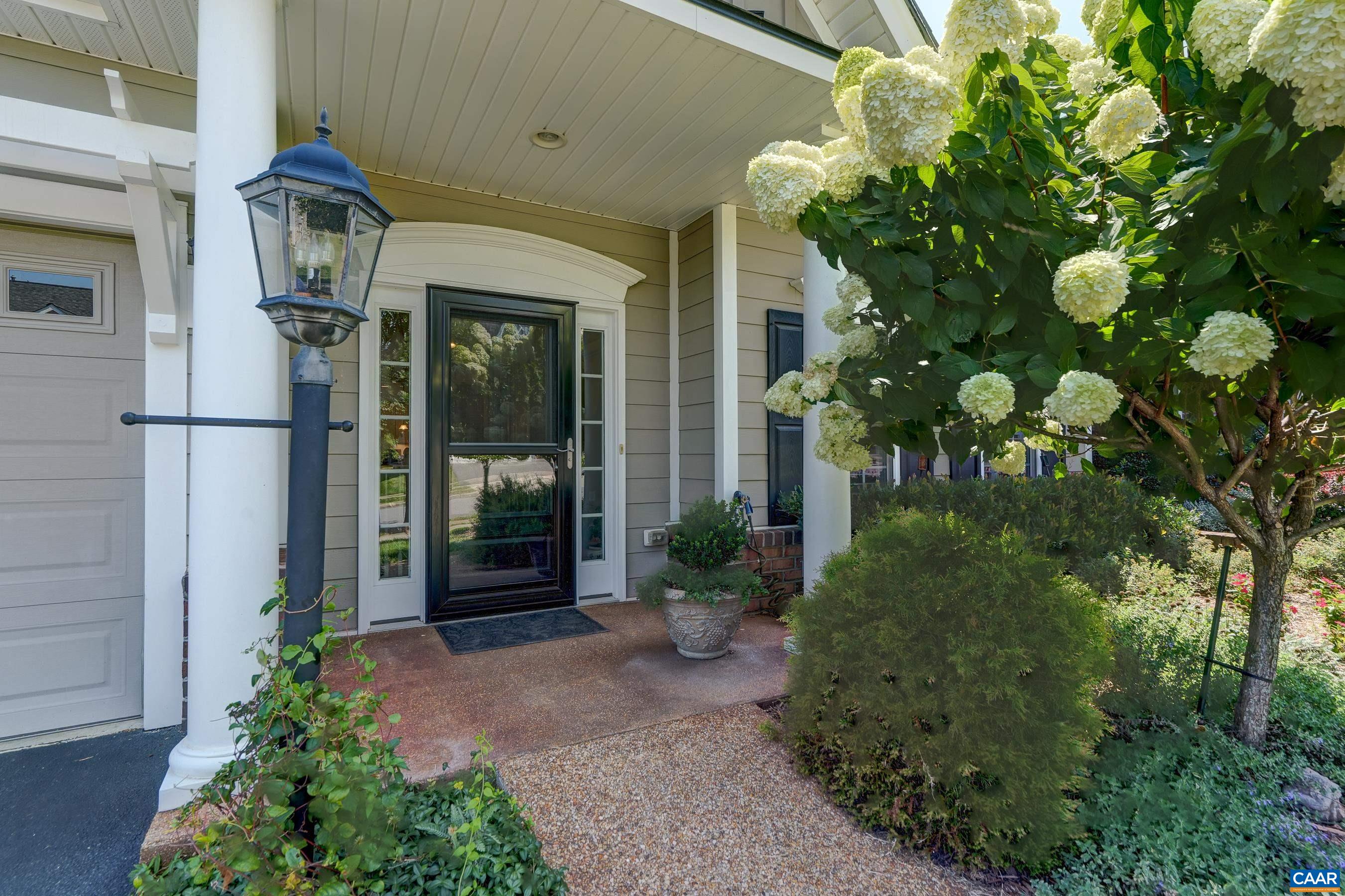 1608 SAWGRASS CT