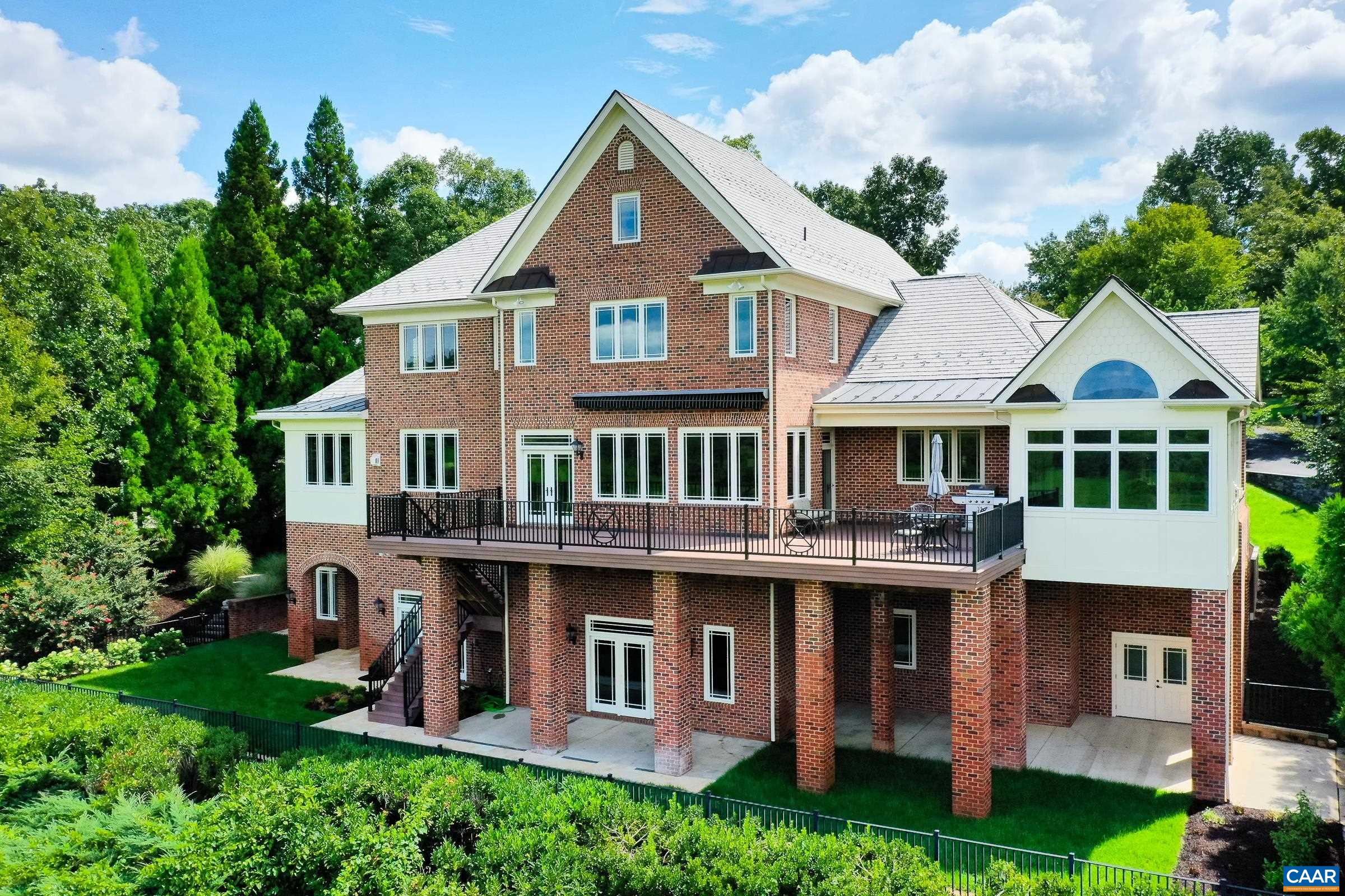 1477 KINROSS LN