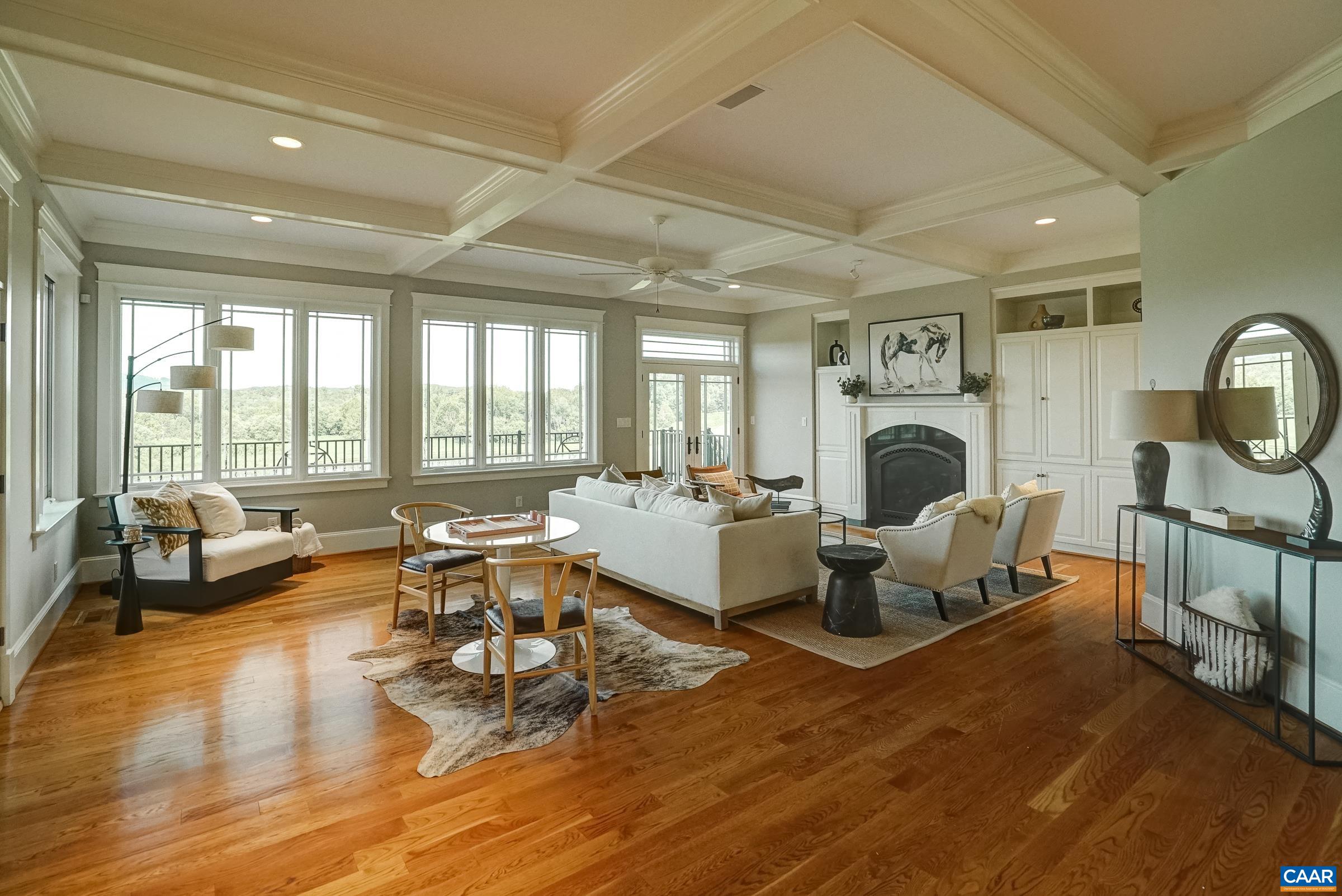 1477 KINROSS LN
