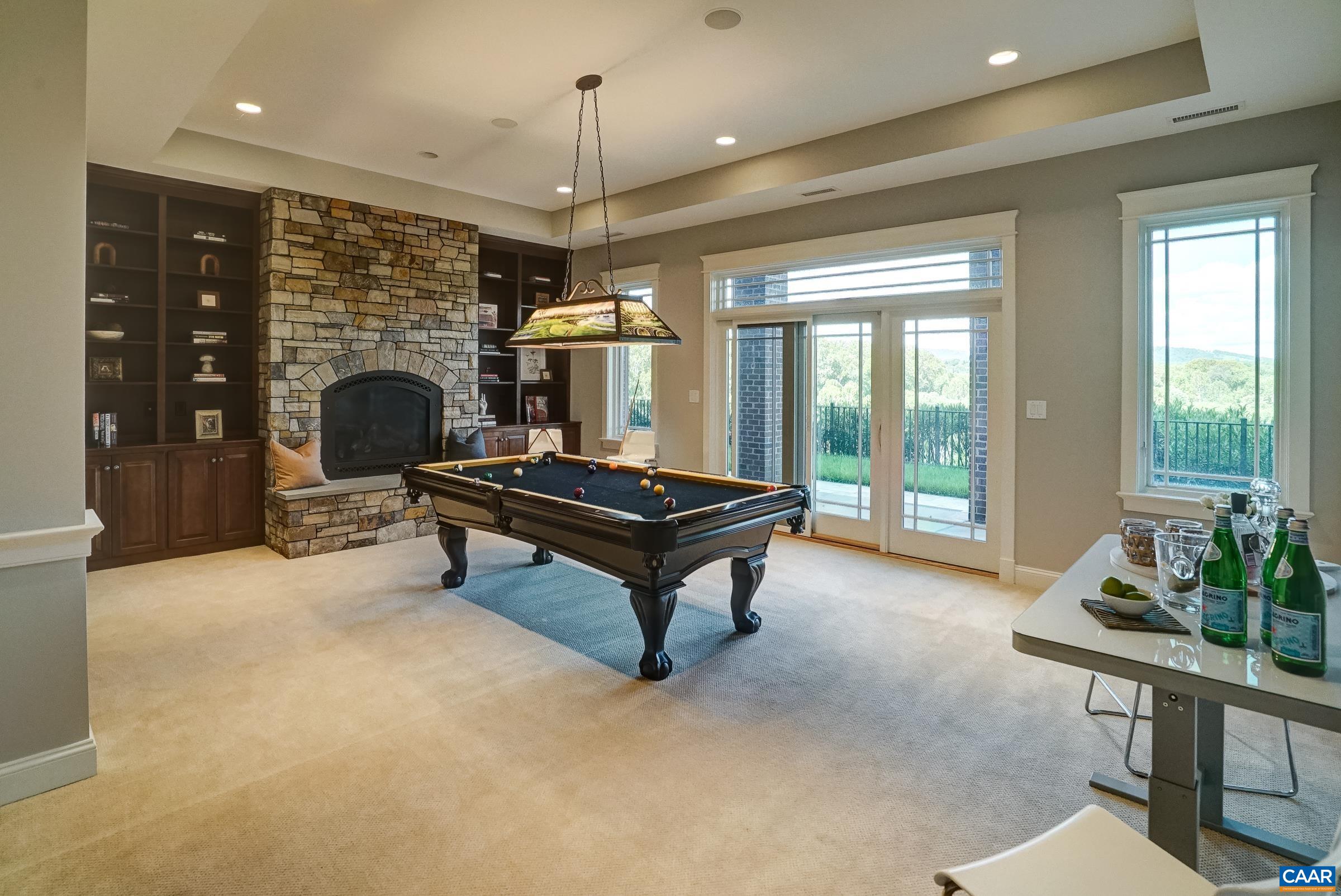 1477 KINROSS LN