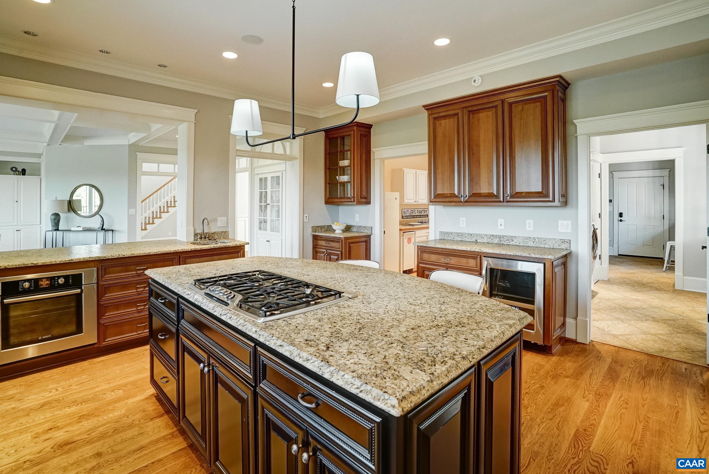 1477 KINROSS LN