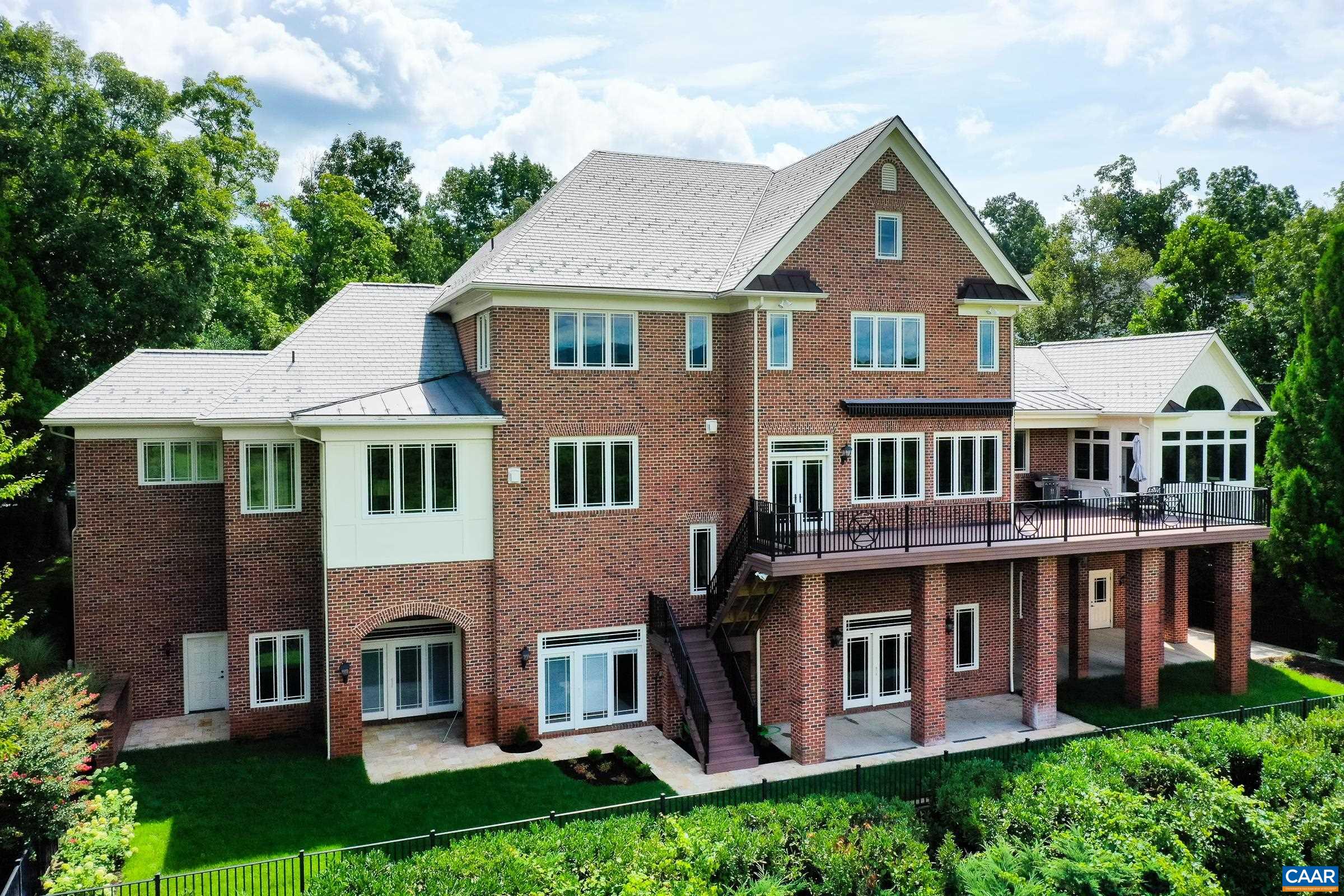 1477 KINROSS LN
