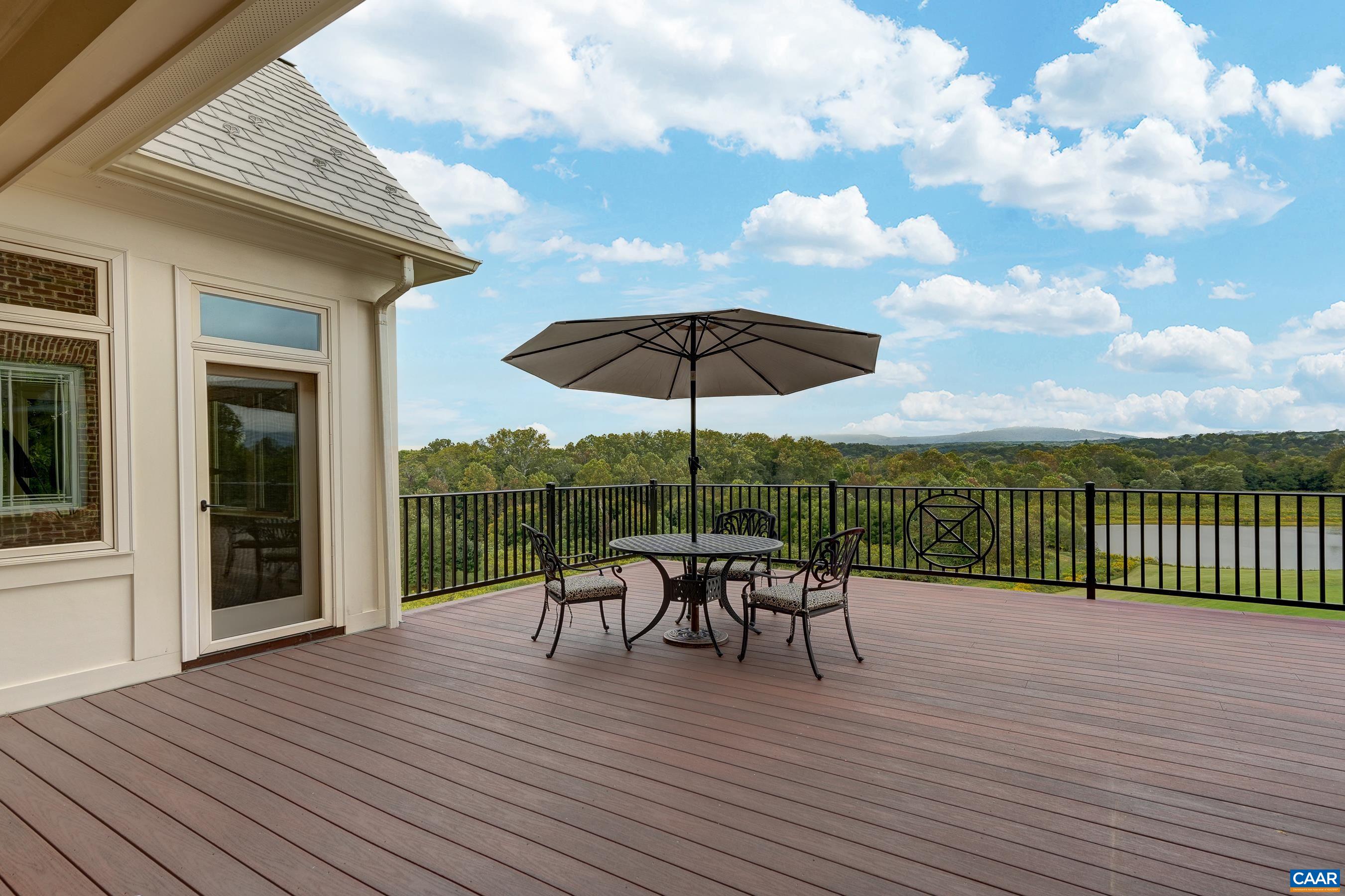 1477 KINROSS LN