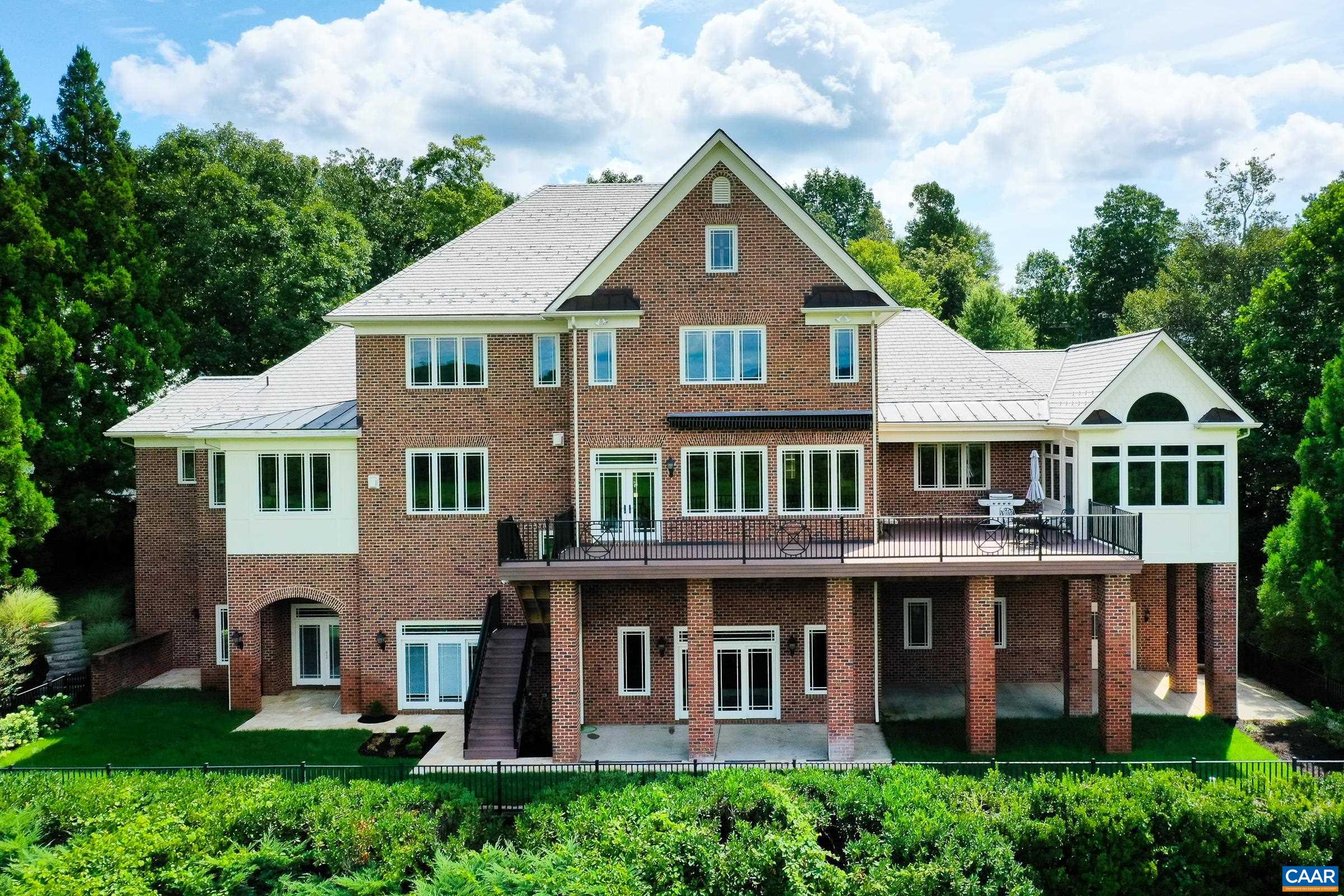 1477 KINROSS LN