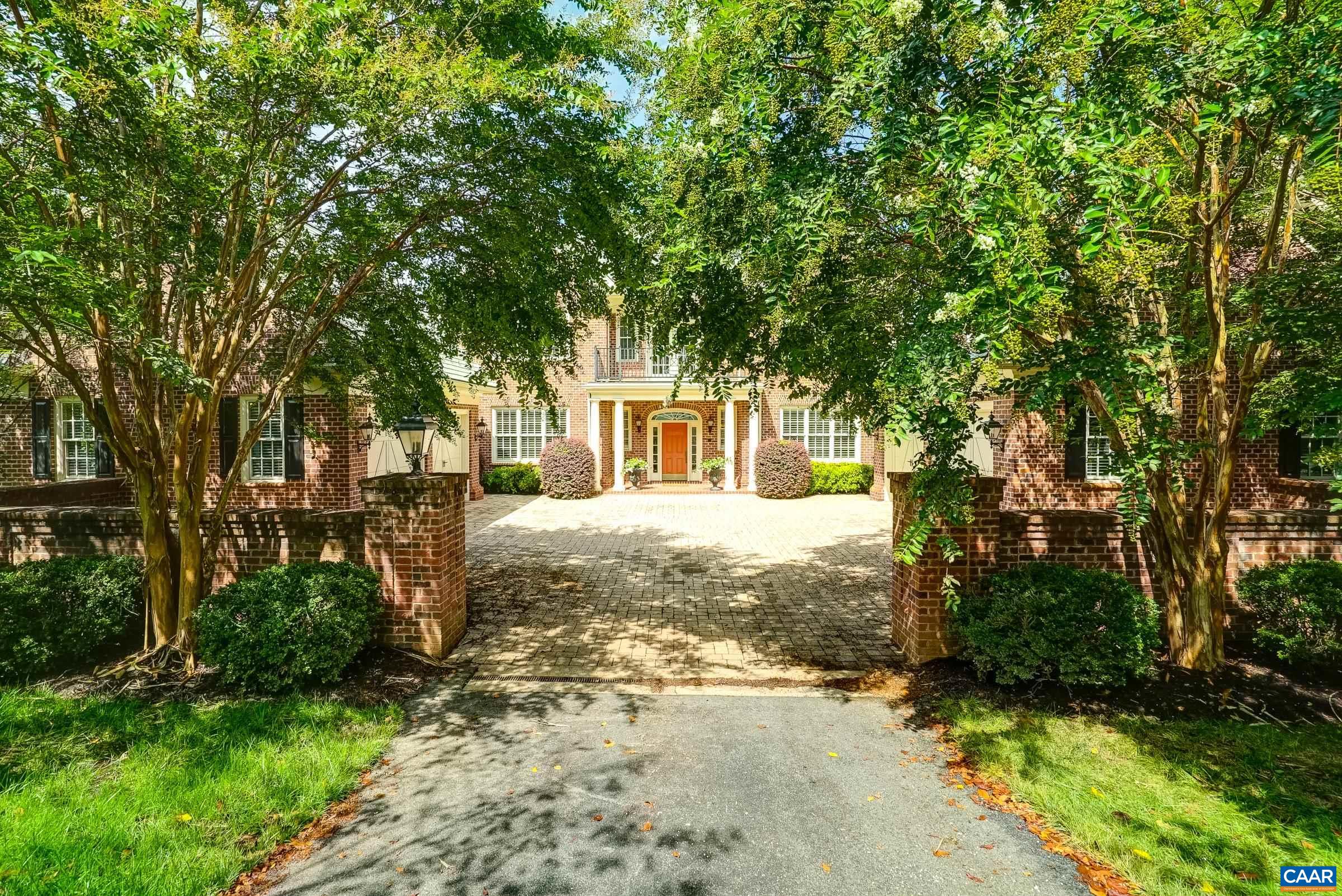 1477 KINROSS LN