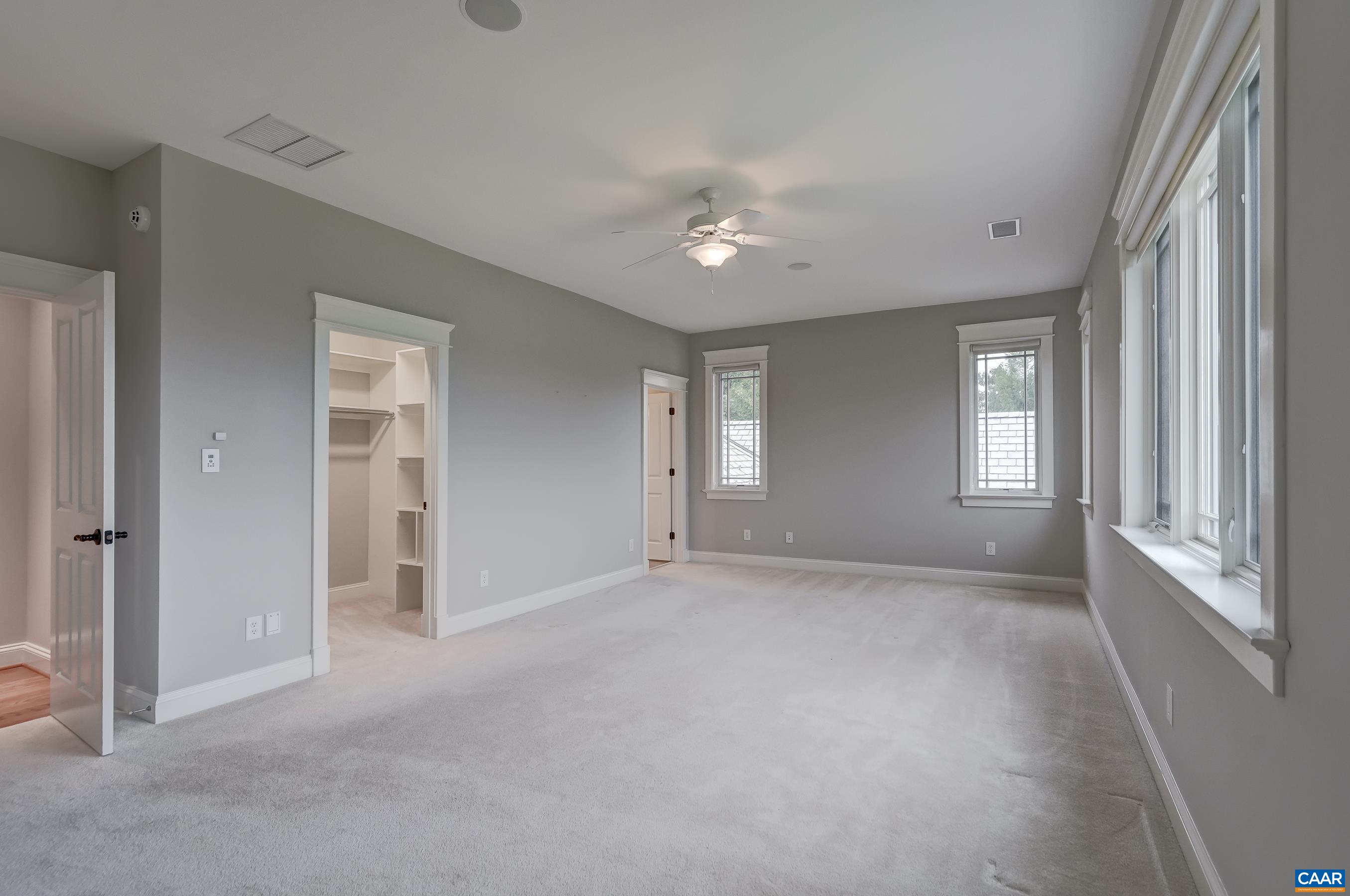 1477 KINROSS LN
