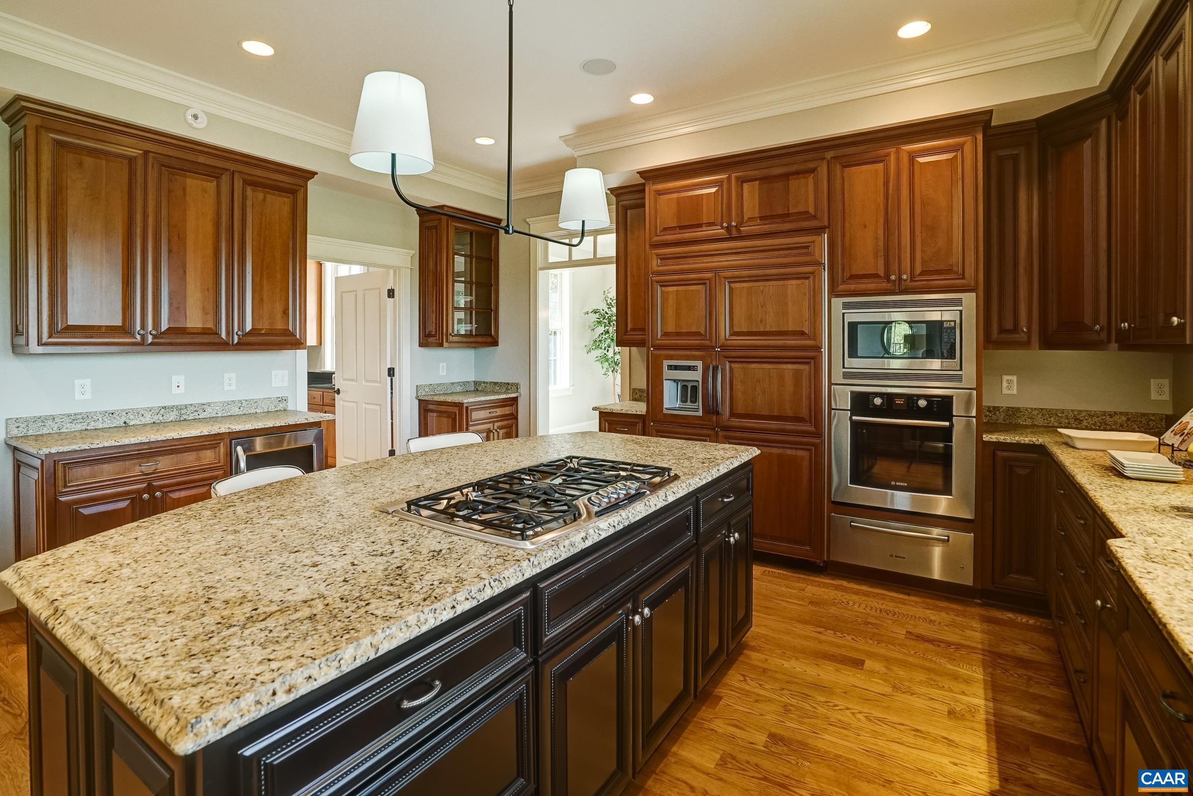 1477 KINROSS LN