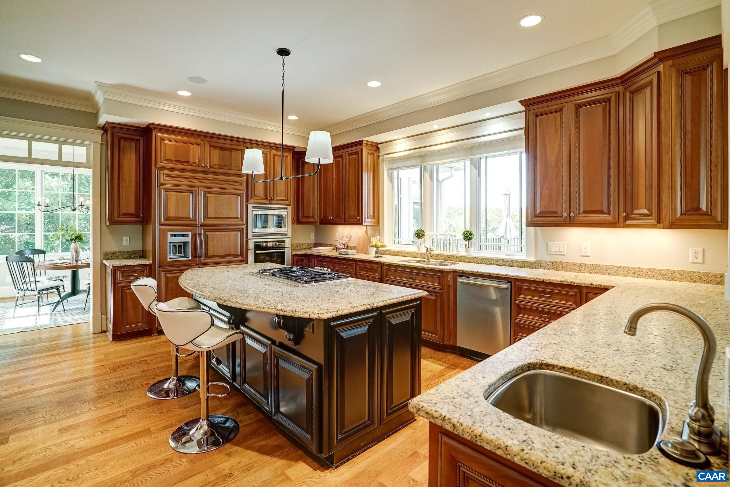 1477 KINROSS LN