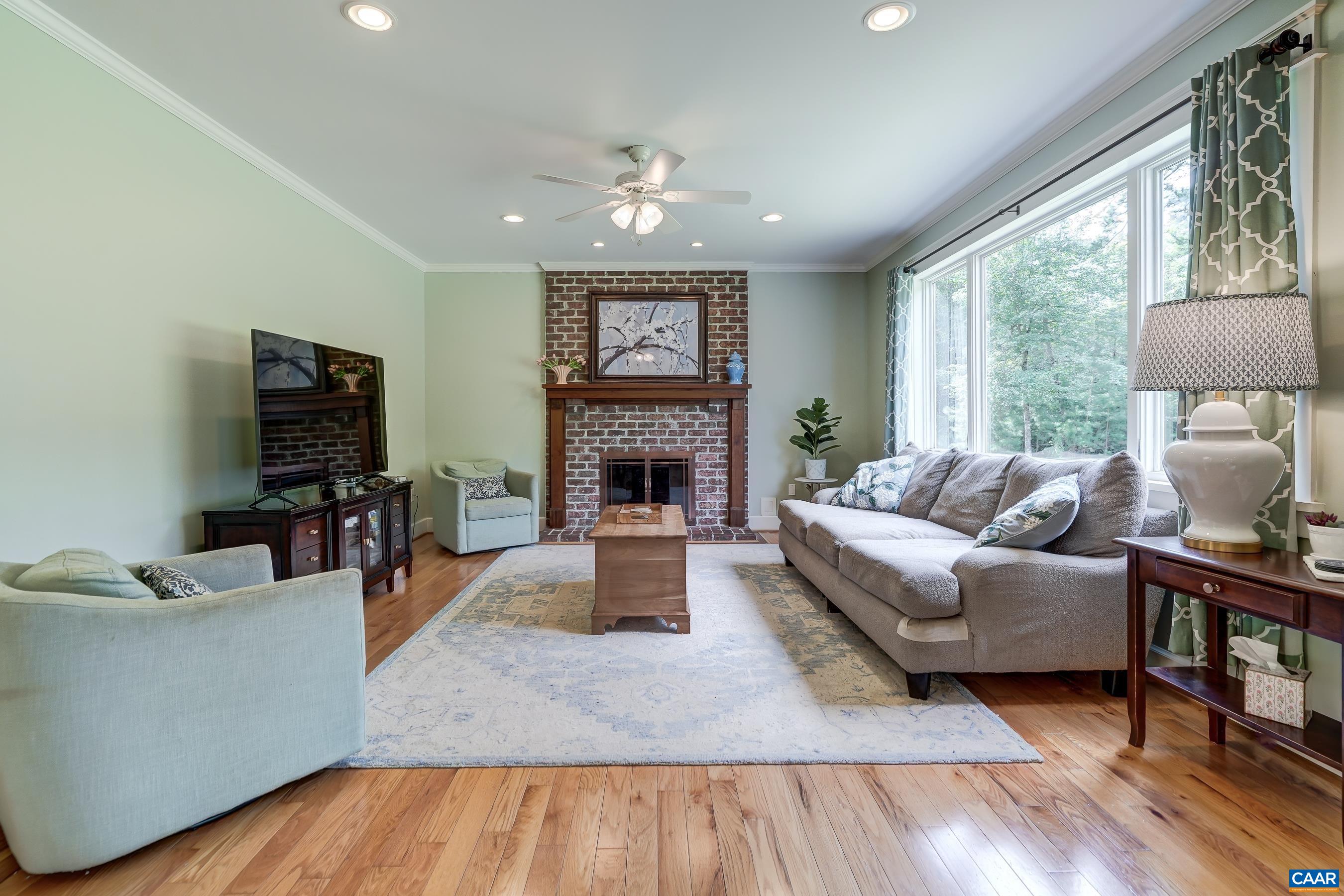 140 LYNX FARM LN