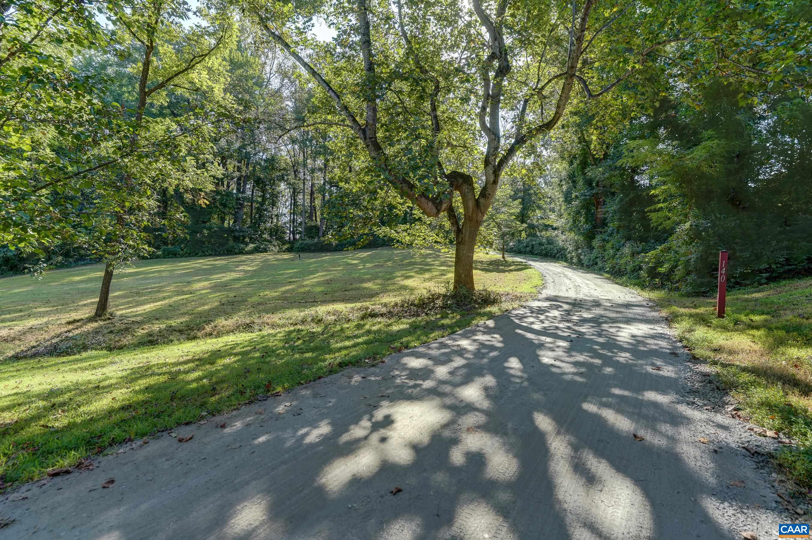 140 LYNX FARM LN