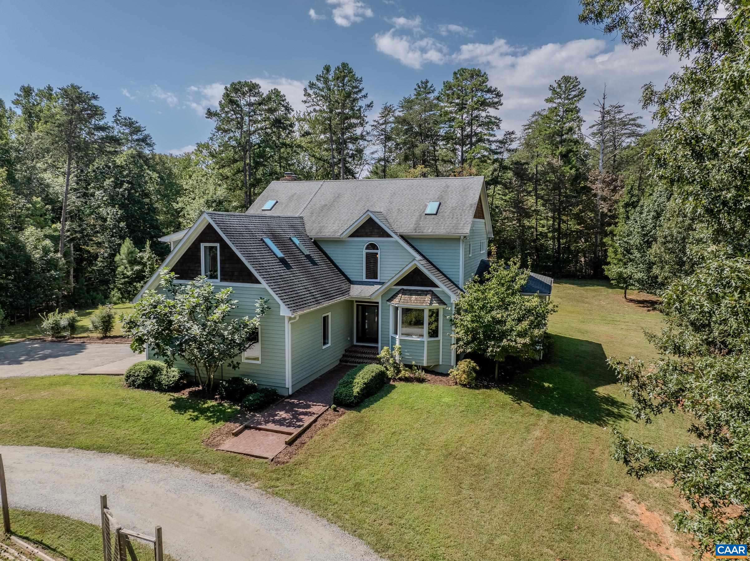 140 LYNX FARM LN