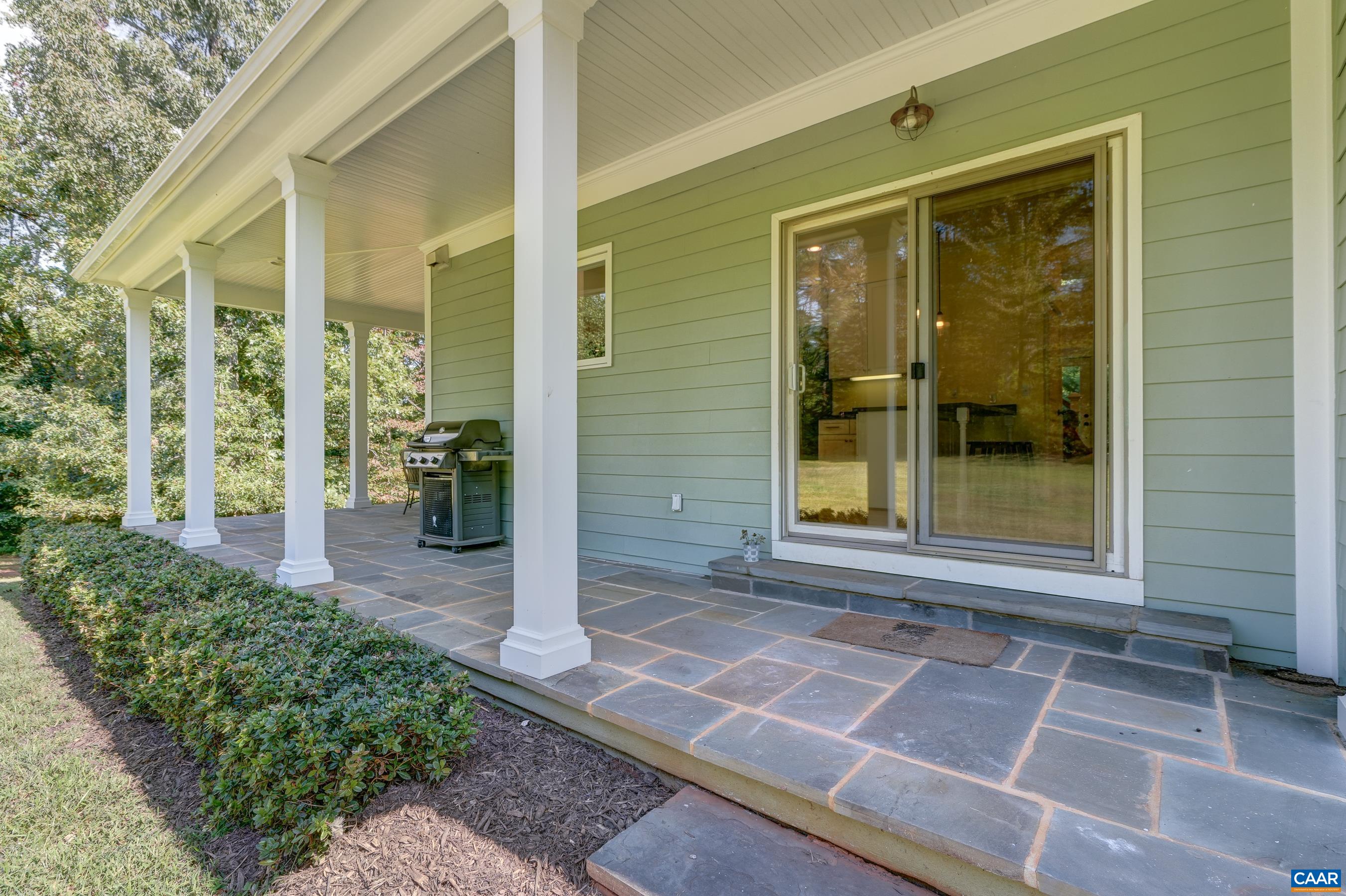 140 LYNX FARM LN