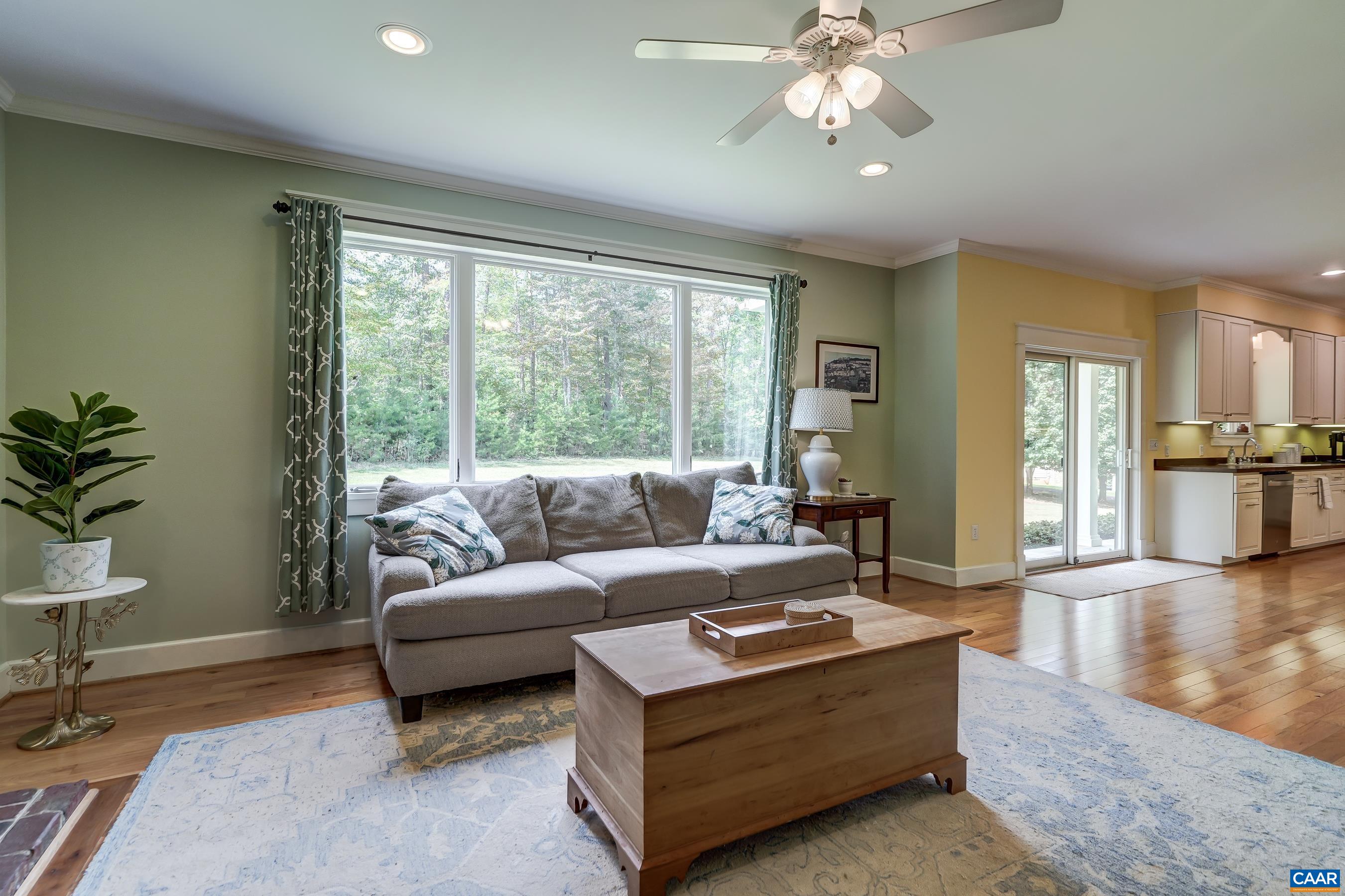 140 LYNX FARM LN