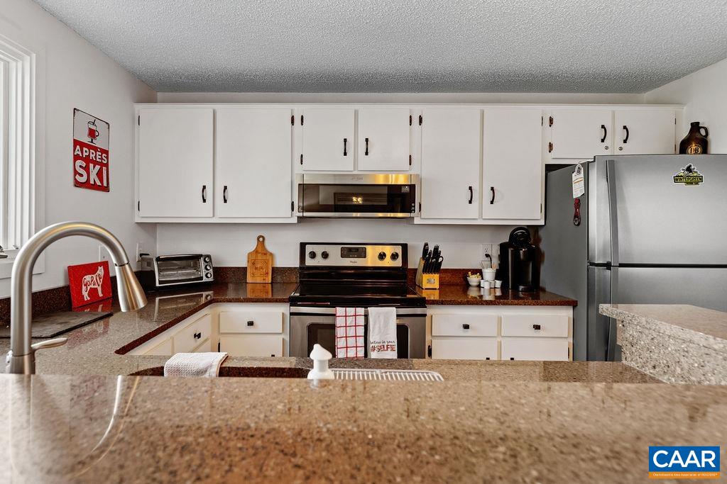 108 EAGLES CT CONDOS