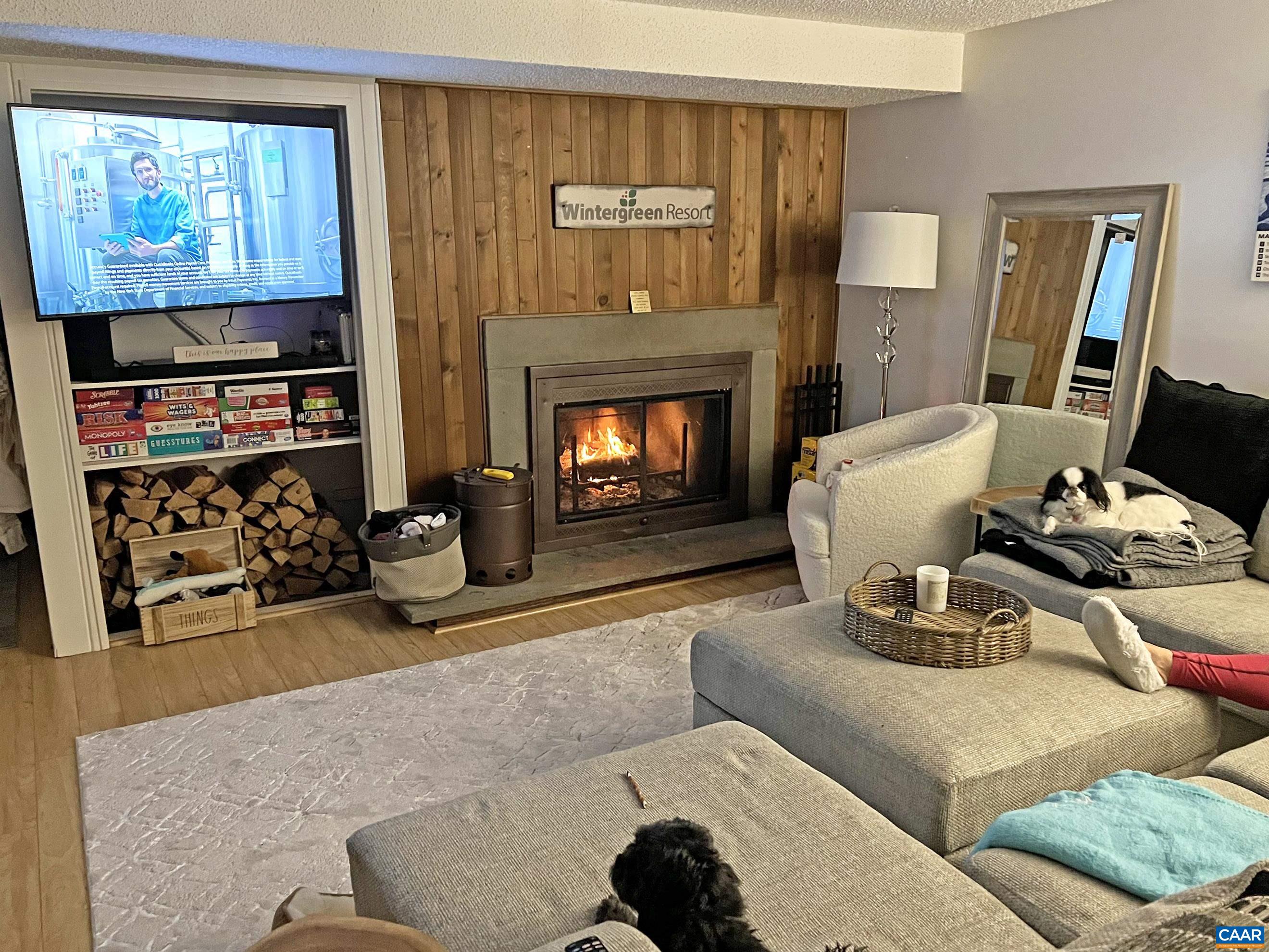 108 EAGLES CT CONDOS