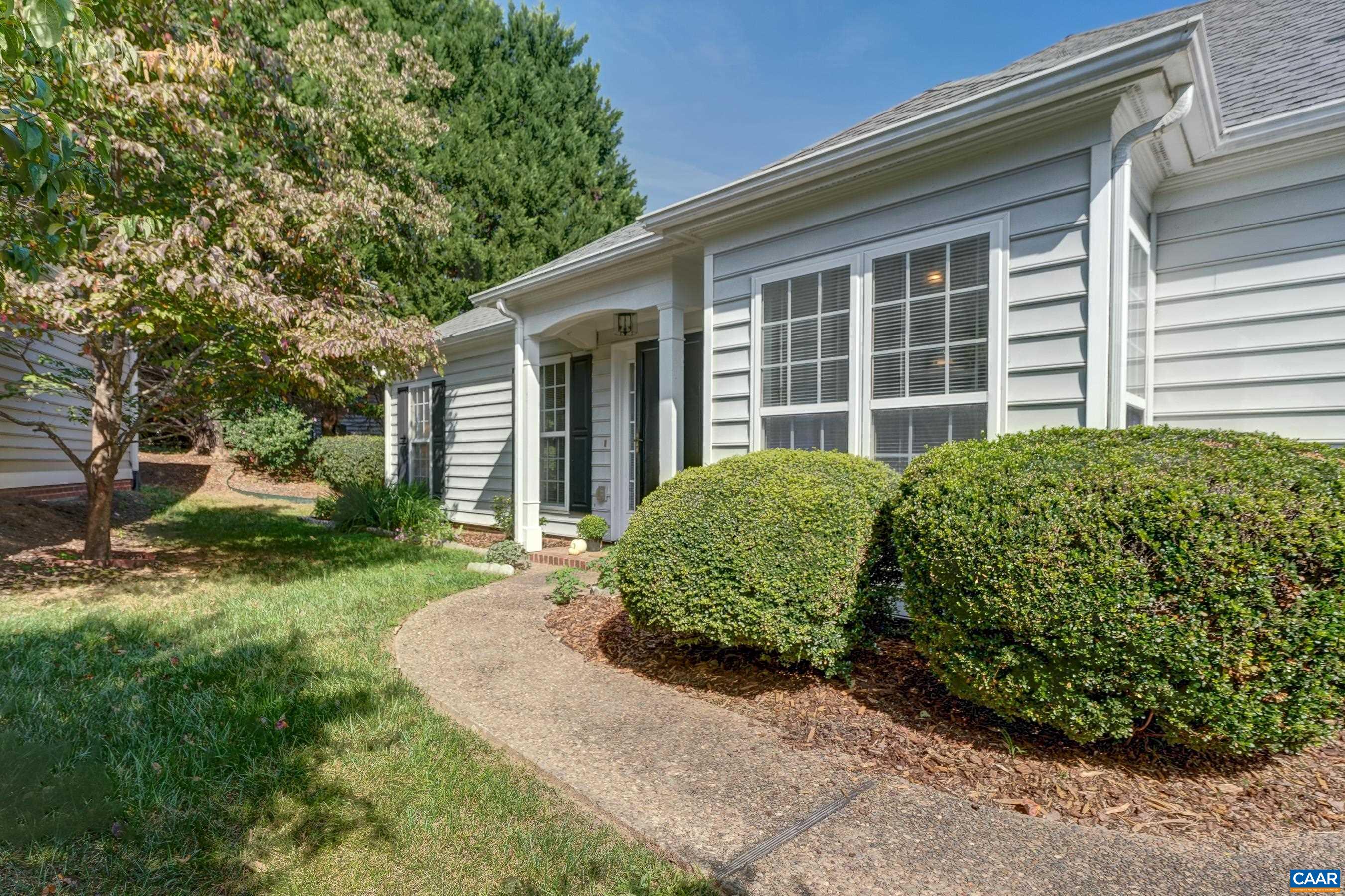 570 PEBBLE HILL CT