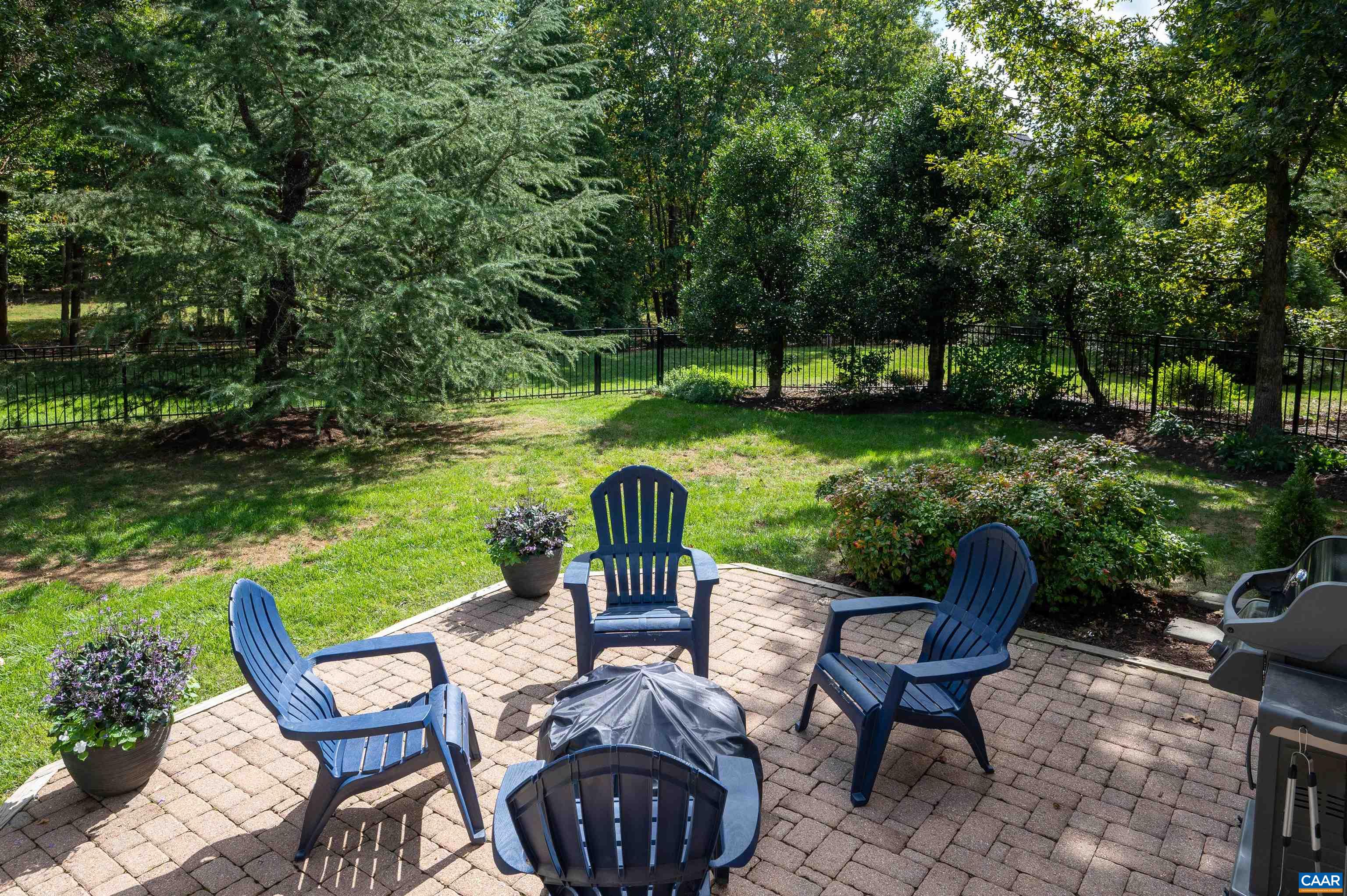 3422 DARBY RD