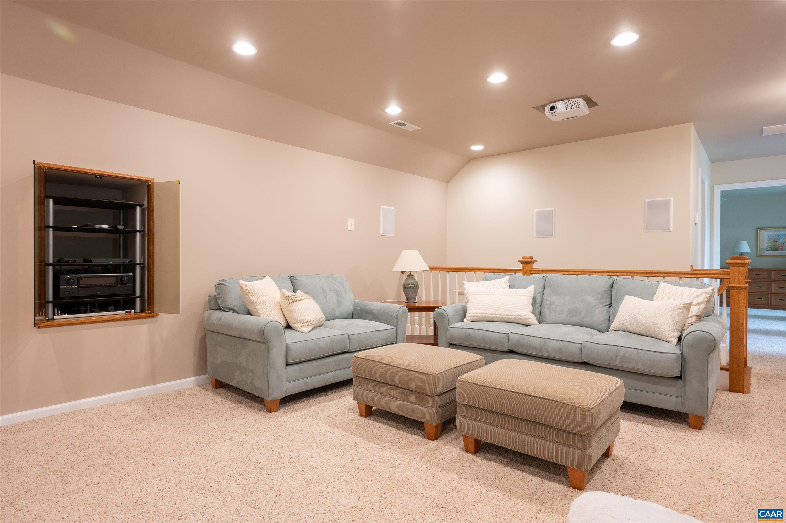 3422 DARBY RD