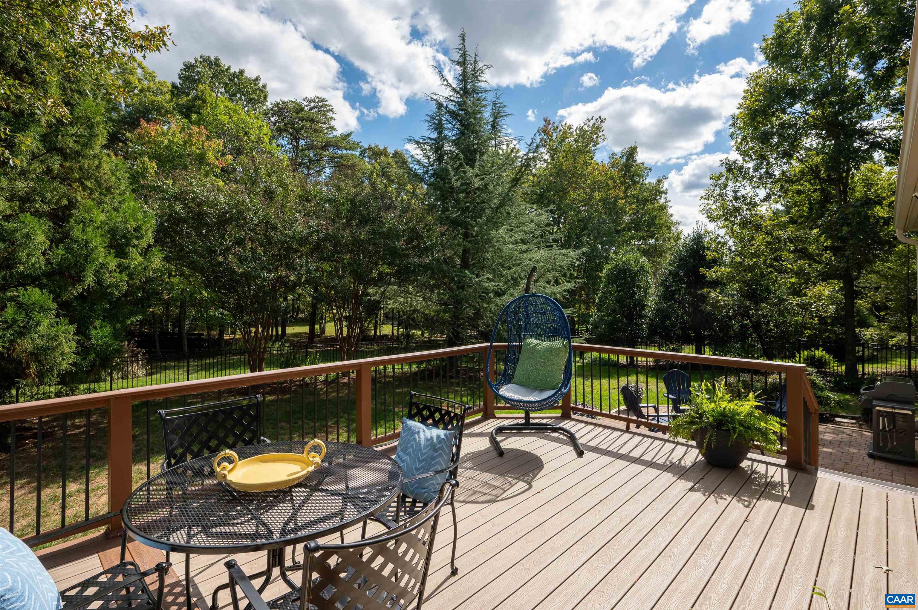3422 DARBY RD