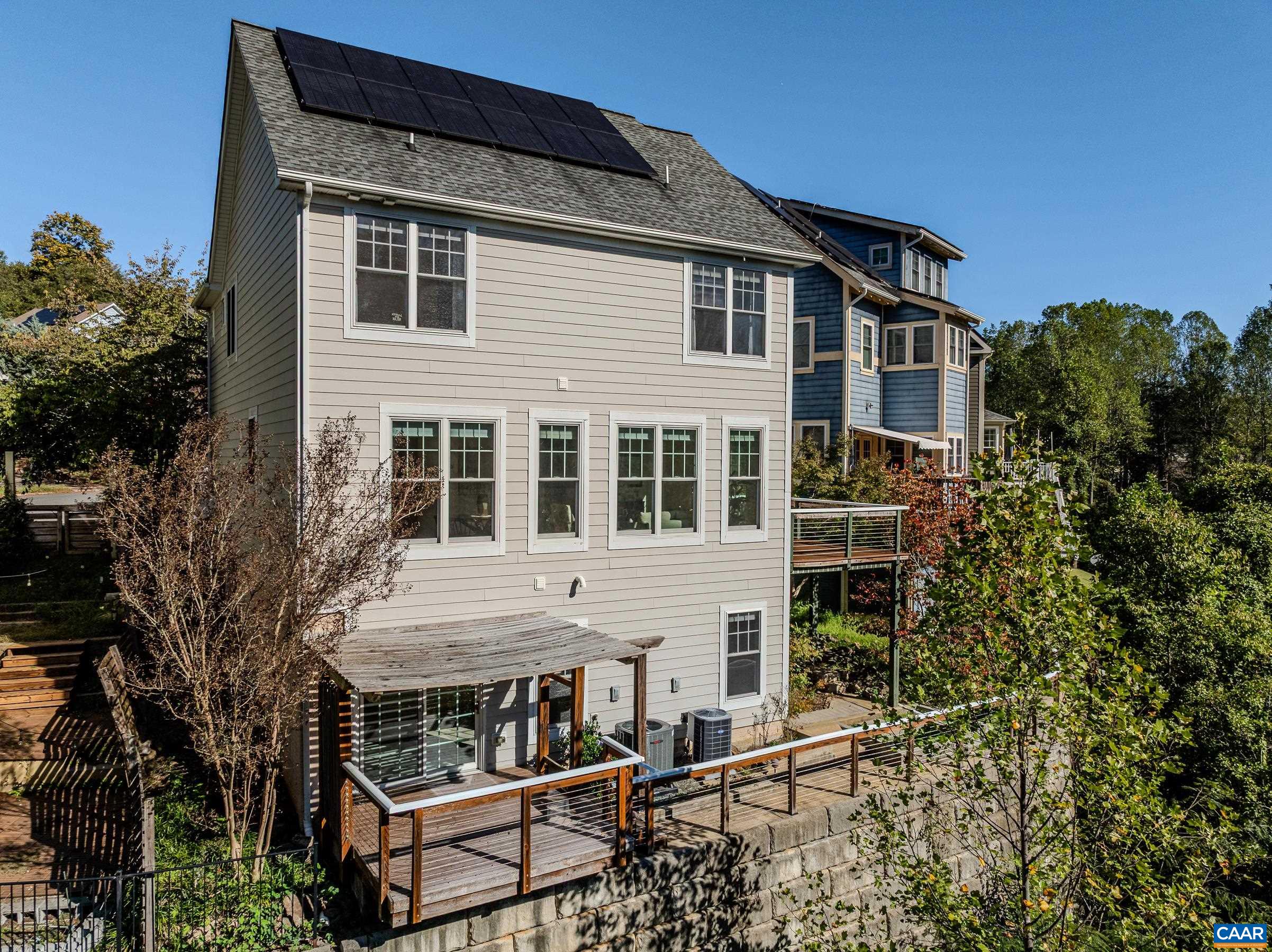 170 BAYLOR LN