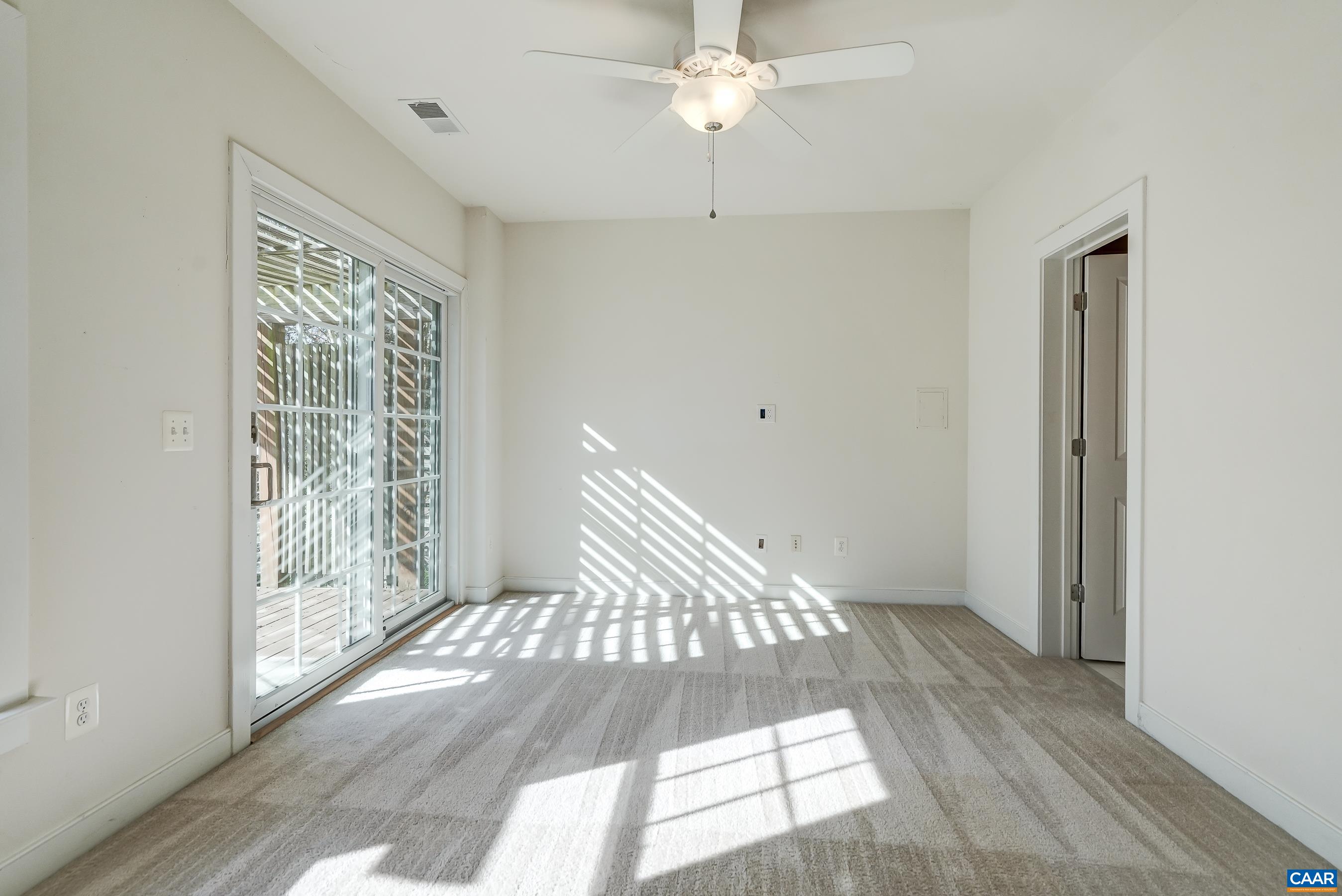 170 BAYLOR LN