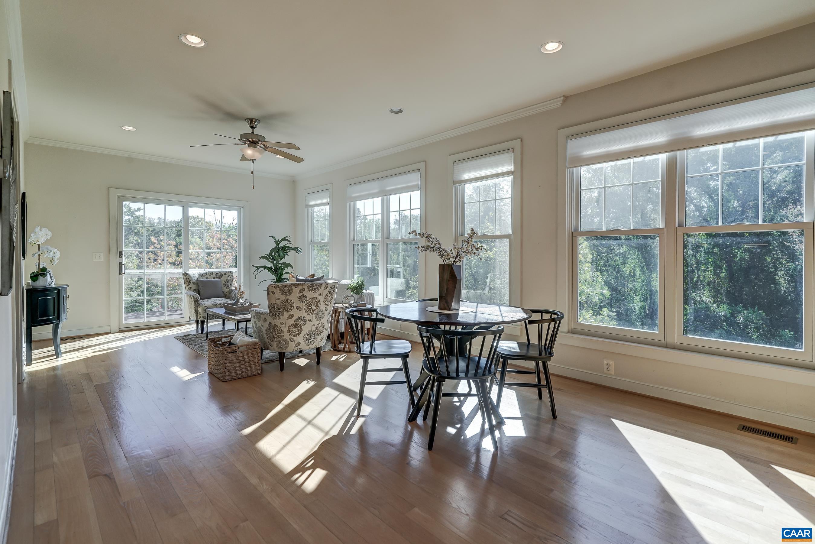 170 BAYLOR LN