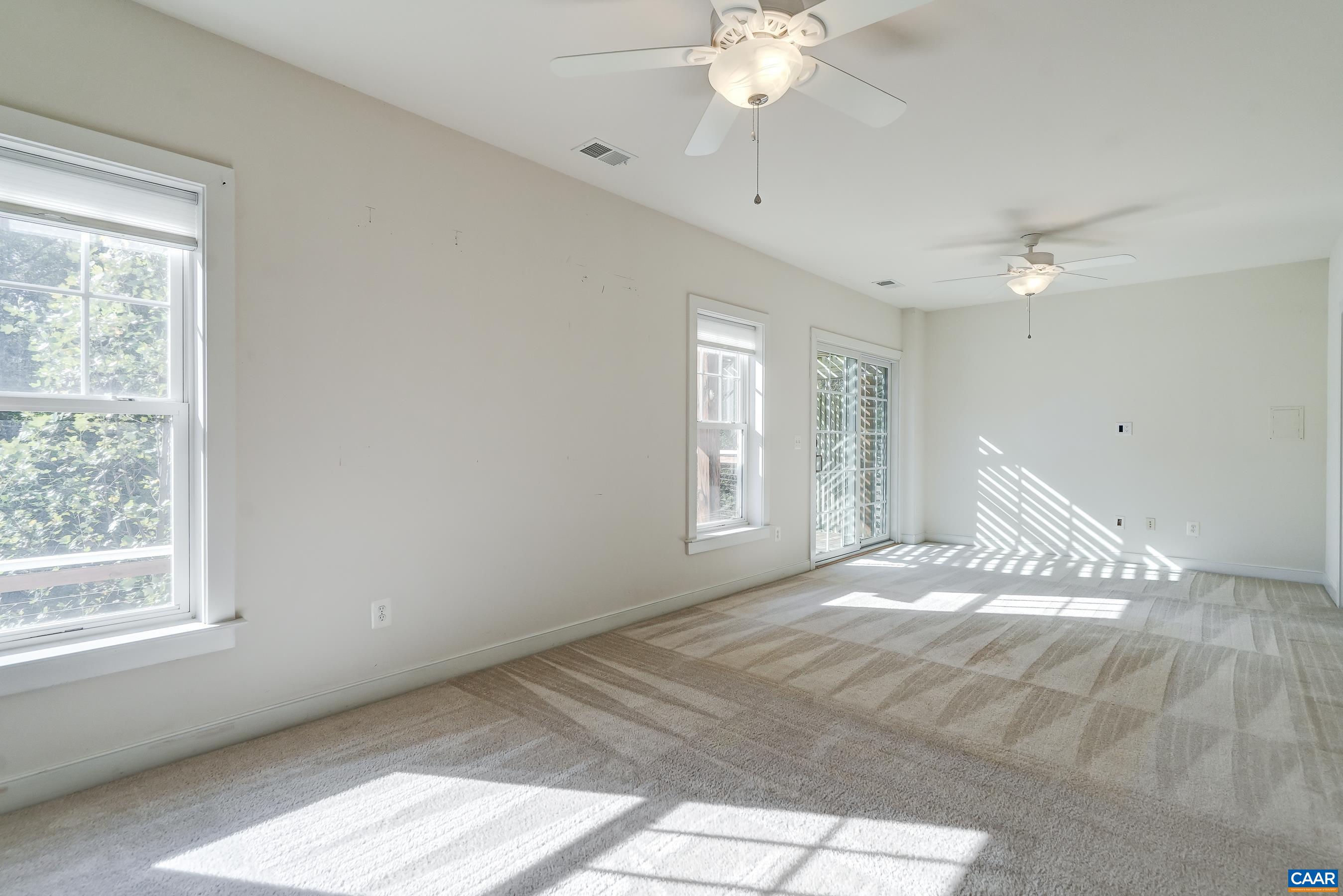 170 BAYLOR LN
