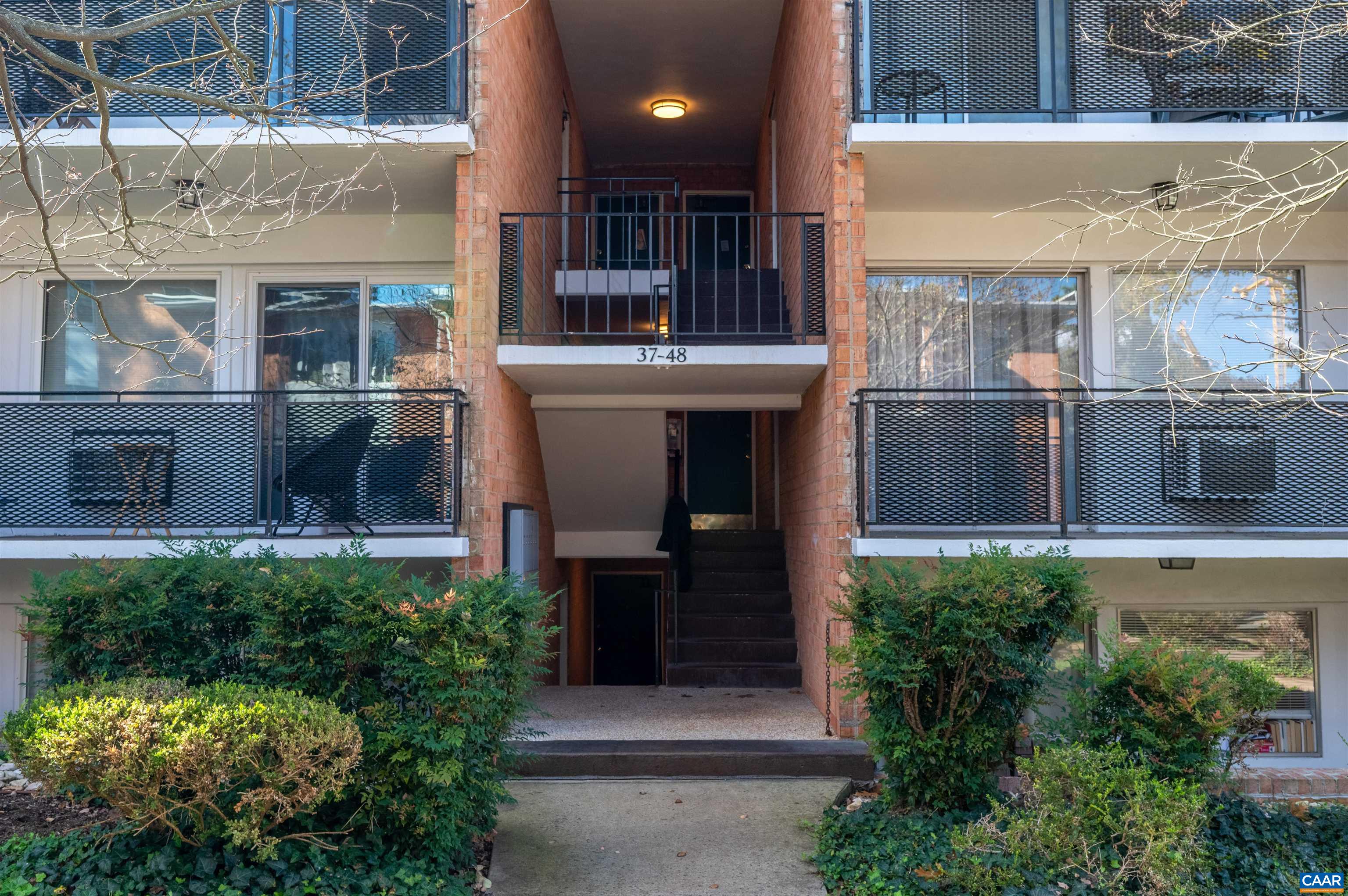 1800 JEFFERSON PARK AVE Unit: 39