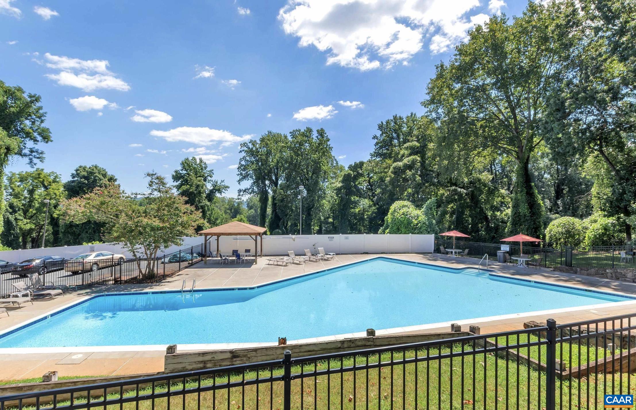 1800 JEFFERSON PARK AVE Unit: 39