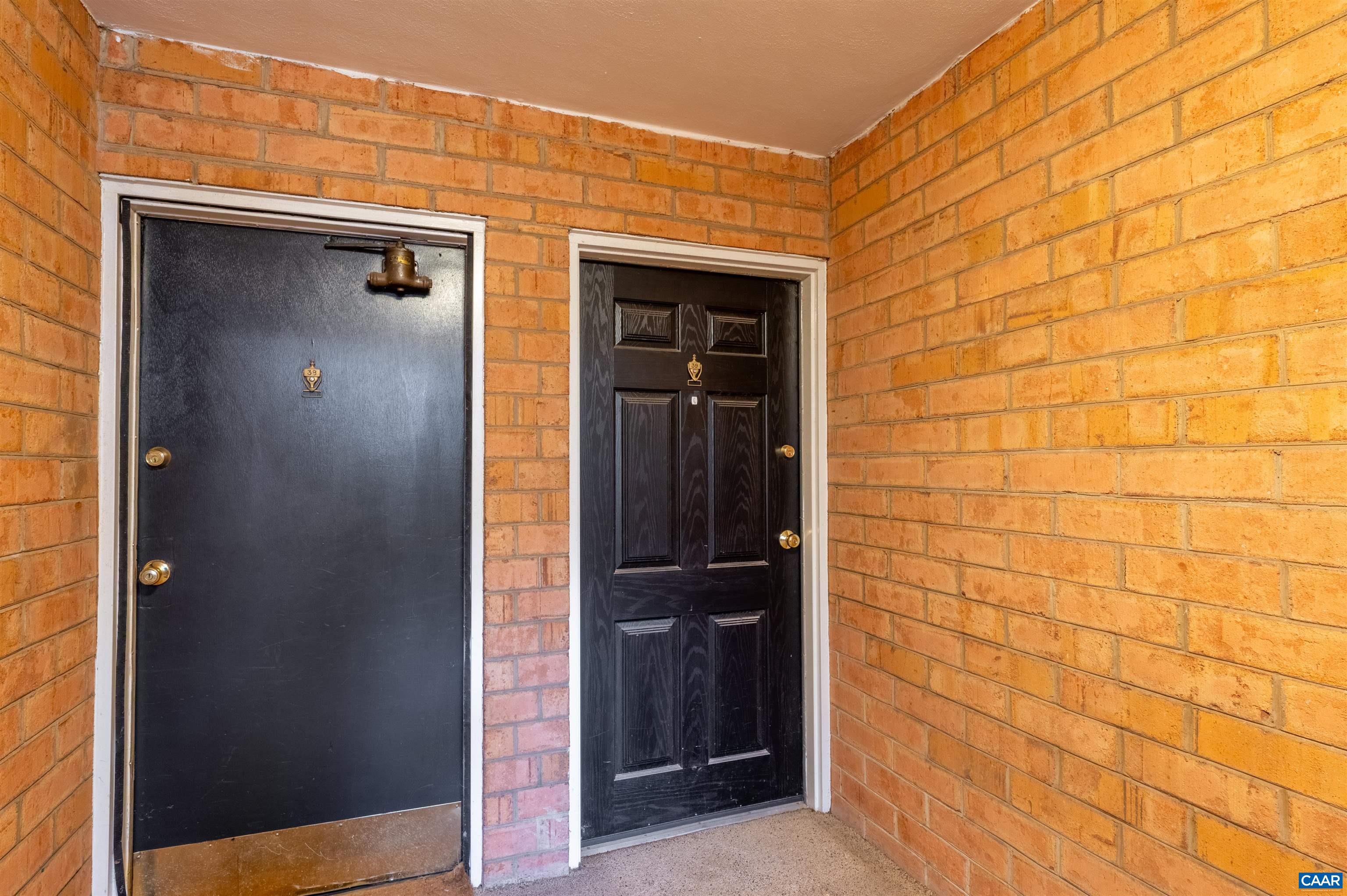 1800 JEFFERSON PARK AVE Unit: 39