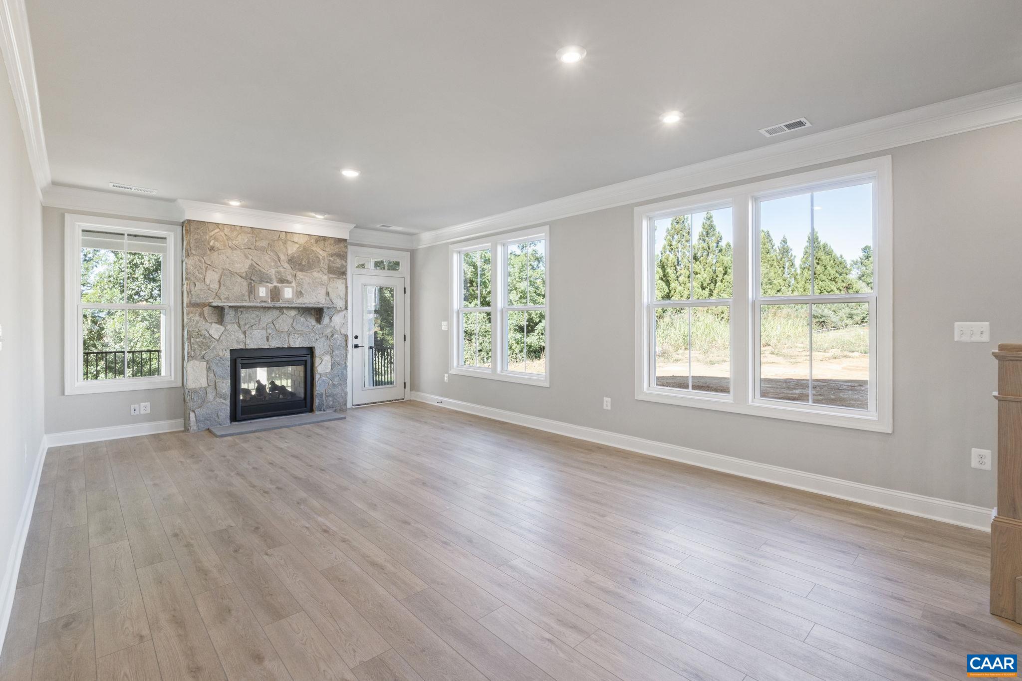 112 SUNBIRD LN