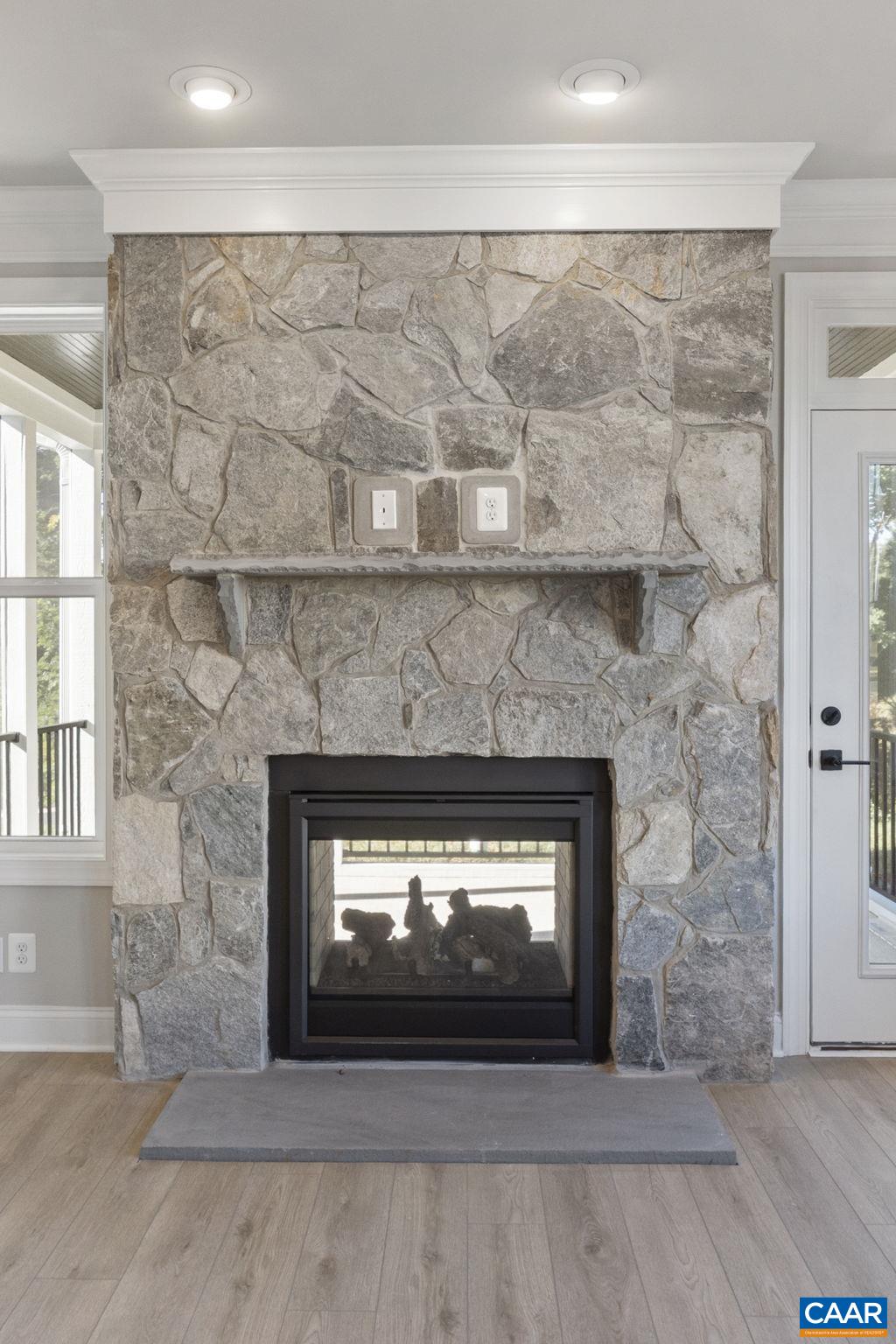 112 SUNBIRD LN