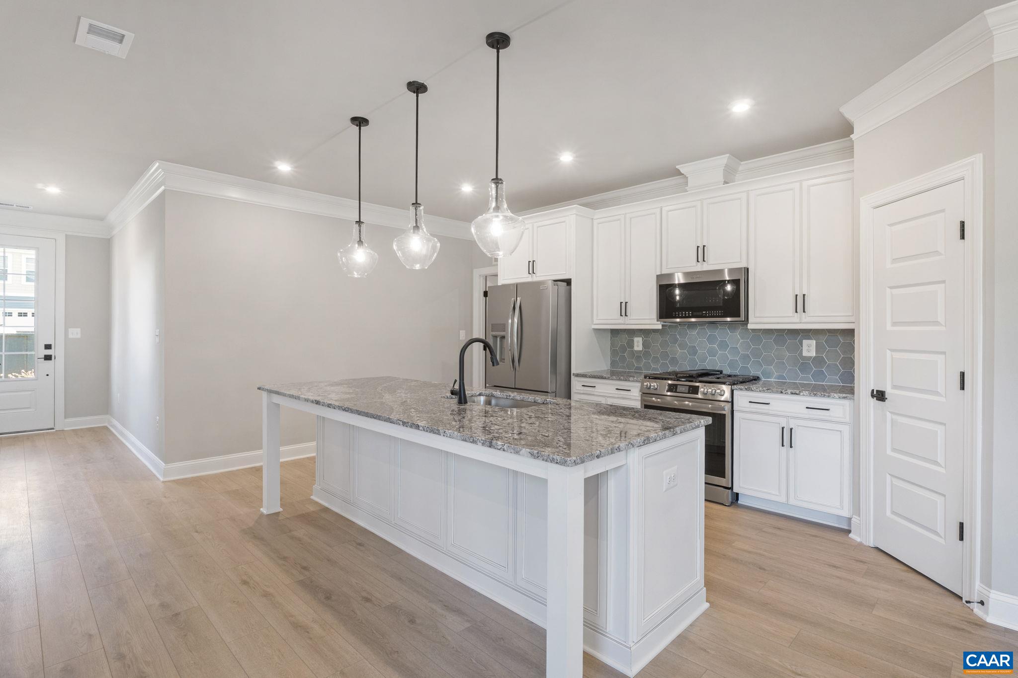 112 SUNBIRD LN