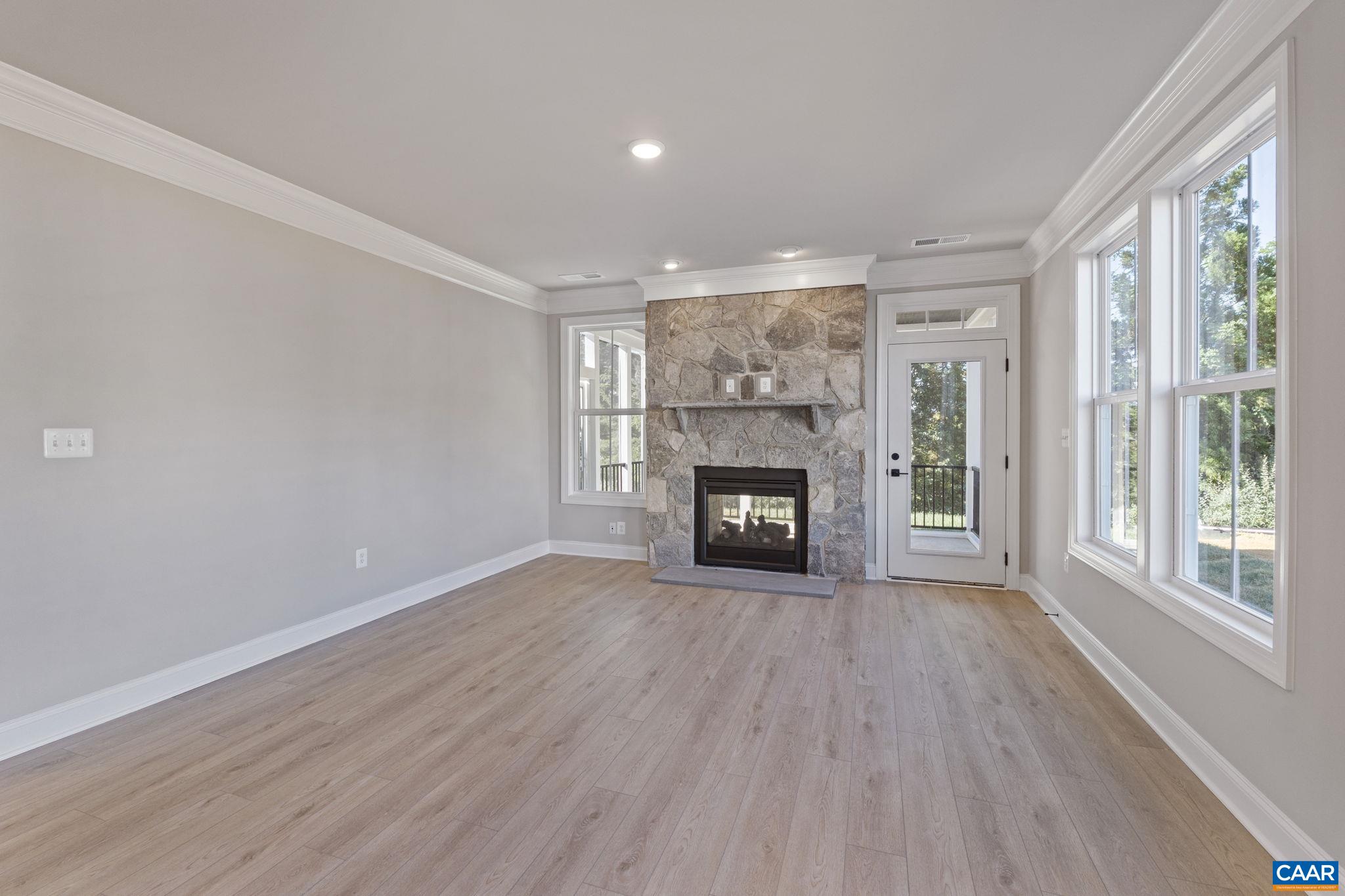 112 SUNBIRD LN